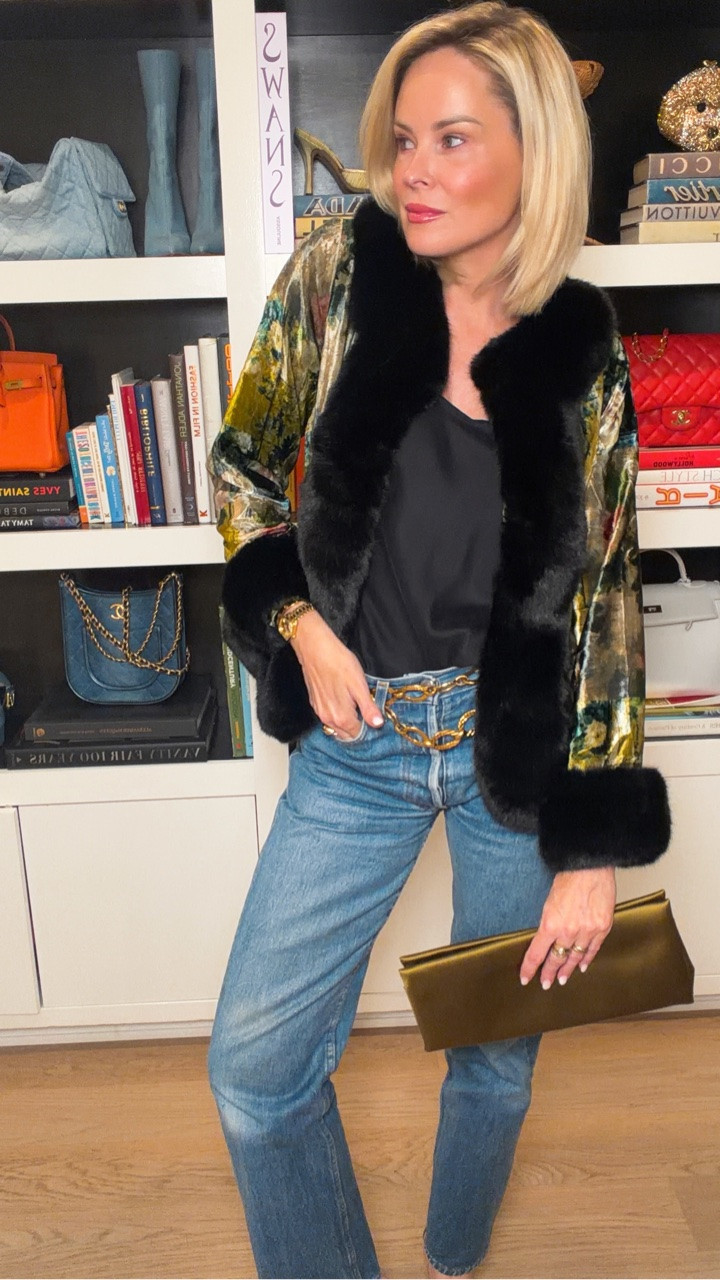 I am very excited about this new arrival 💫 Comment jacket for a link #teggyfrench