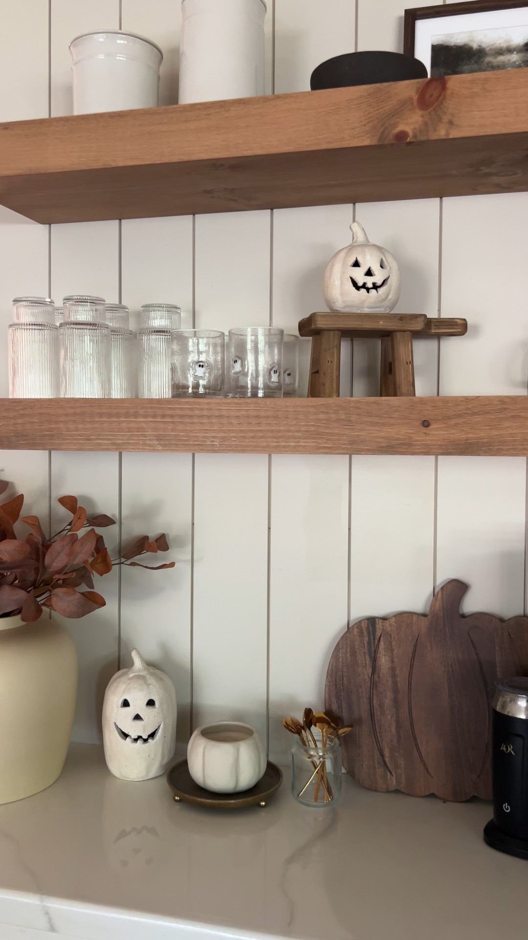 Halloween coffee bar 


#LTKHome #LTKHalloween #LTKSeasonal