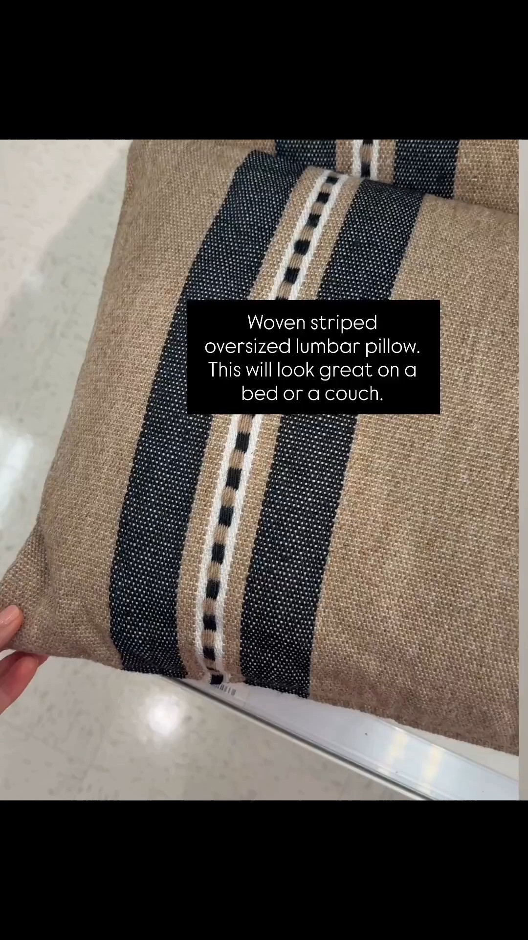 The prettiest textured lumbar pillow at Target

#LTKOver40 #LTKHome