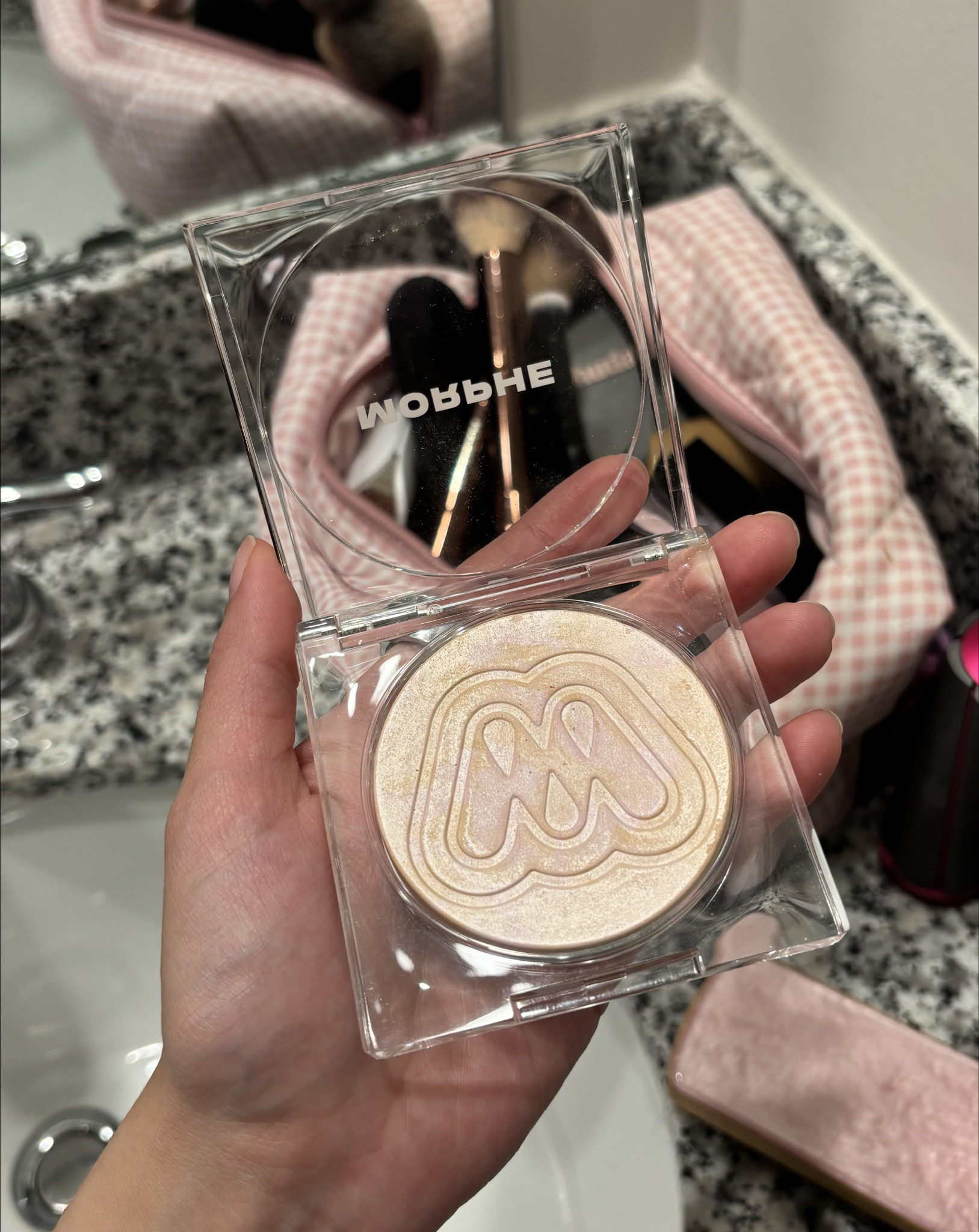 This finishing powder is sooo pretty!! 😍 it’s an hourglass powder dupe!!
Morphe cloud light powder in shade dawn

#LTKBeauty