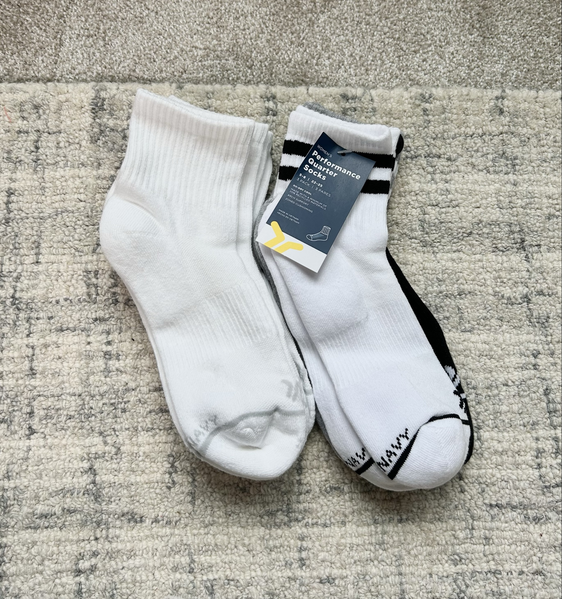 The crew socks I reach for very single day 🧦 These are the most unglamorous staple… but truly one of my most worn items! 

I grab these Old Navy crew socks constantly — gym days, errands, lounging, everything.
 - on sale for under $8 for a multi-pack
- Perfect crew length (no ankle gap with 7/8 leggings 🙌)
- Soft but not bulky
- Wear them with UGGs, slippers, & sneakers

If you’re picky about socks like me, these are SO good

#everydaybasics #crewsocks #oldnavyfinds #ltkfindsunder10
#wardrobeessentials #everydaywear #womenssocks #uggsocks #sneakersocks #oldnavysale

#LTKSaleAlert #LTKFindsUnder50 #LTKActive