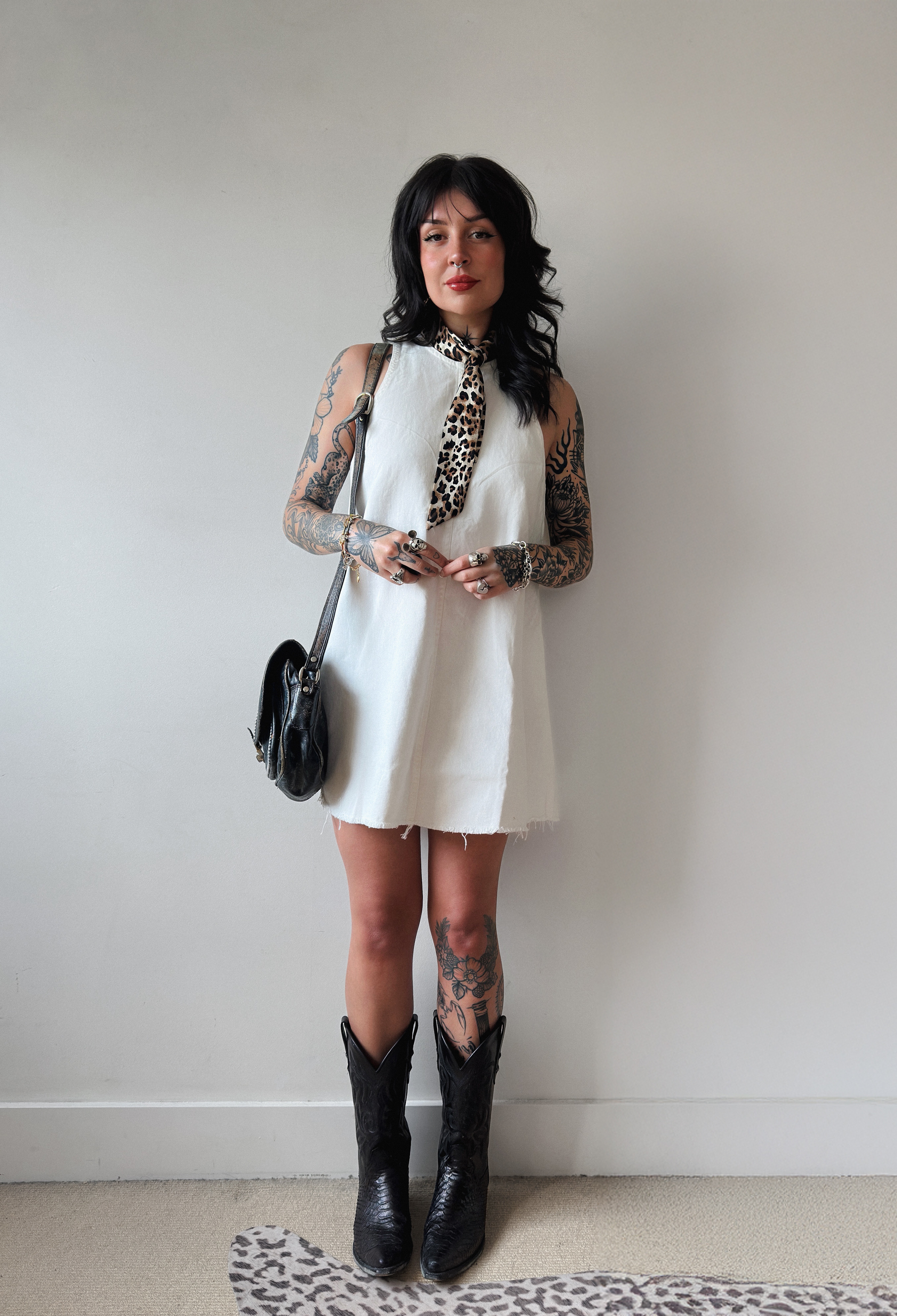 dress: @monki 
bag: vintage
boots: vintage 

 

#LTKuk #LTKspring #LTKshoes