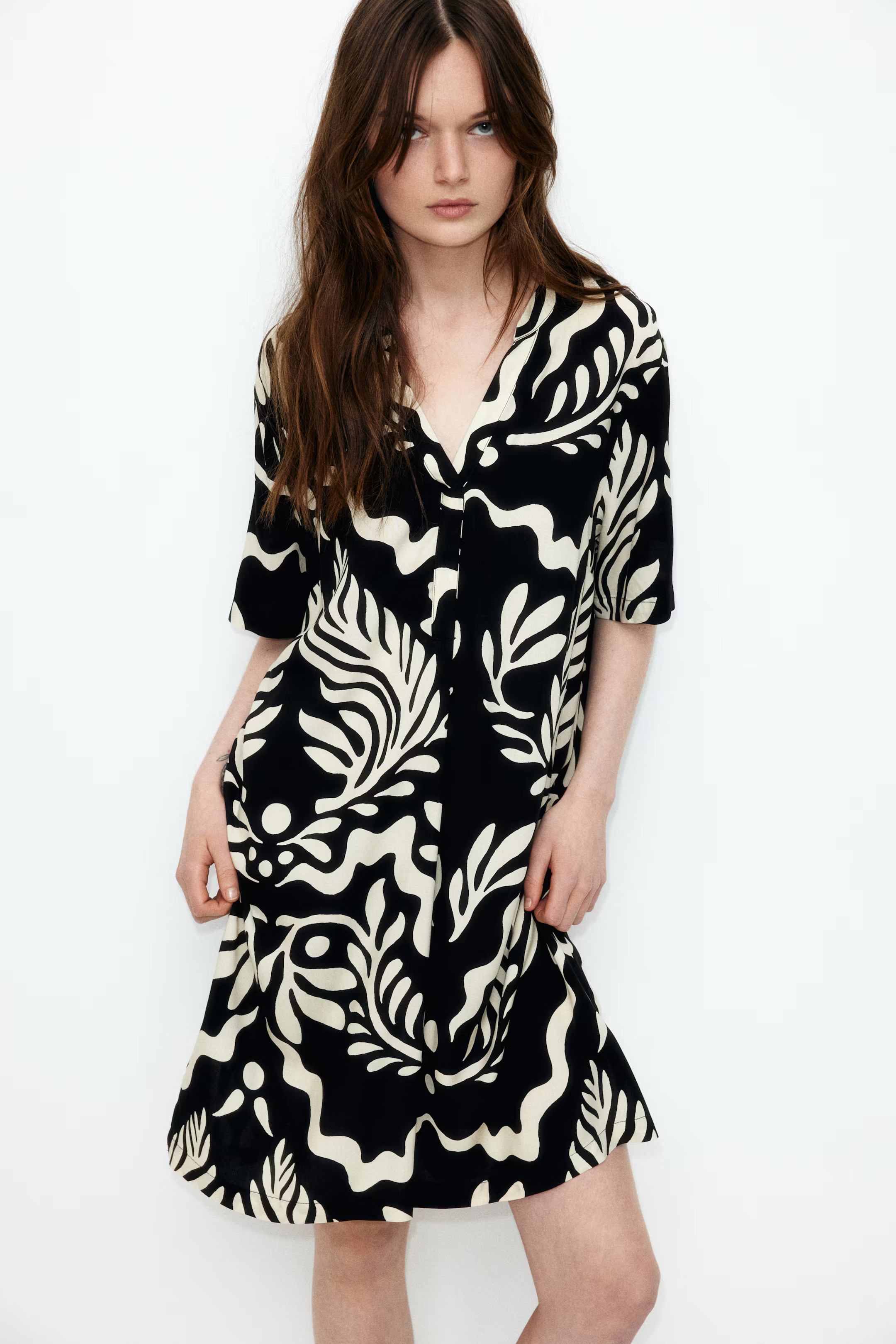 Viscose Tunic Dress - Black/white patterned - Ladies | H&M US | H&M (US + CA)