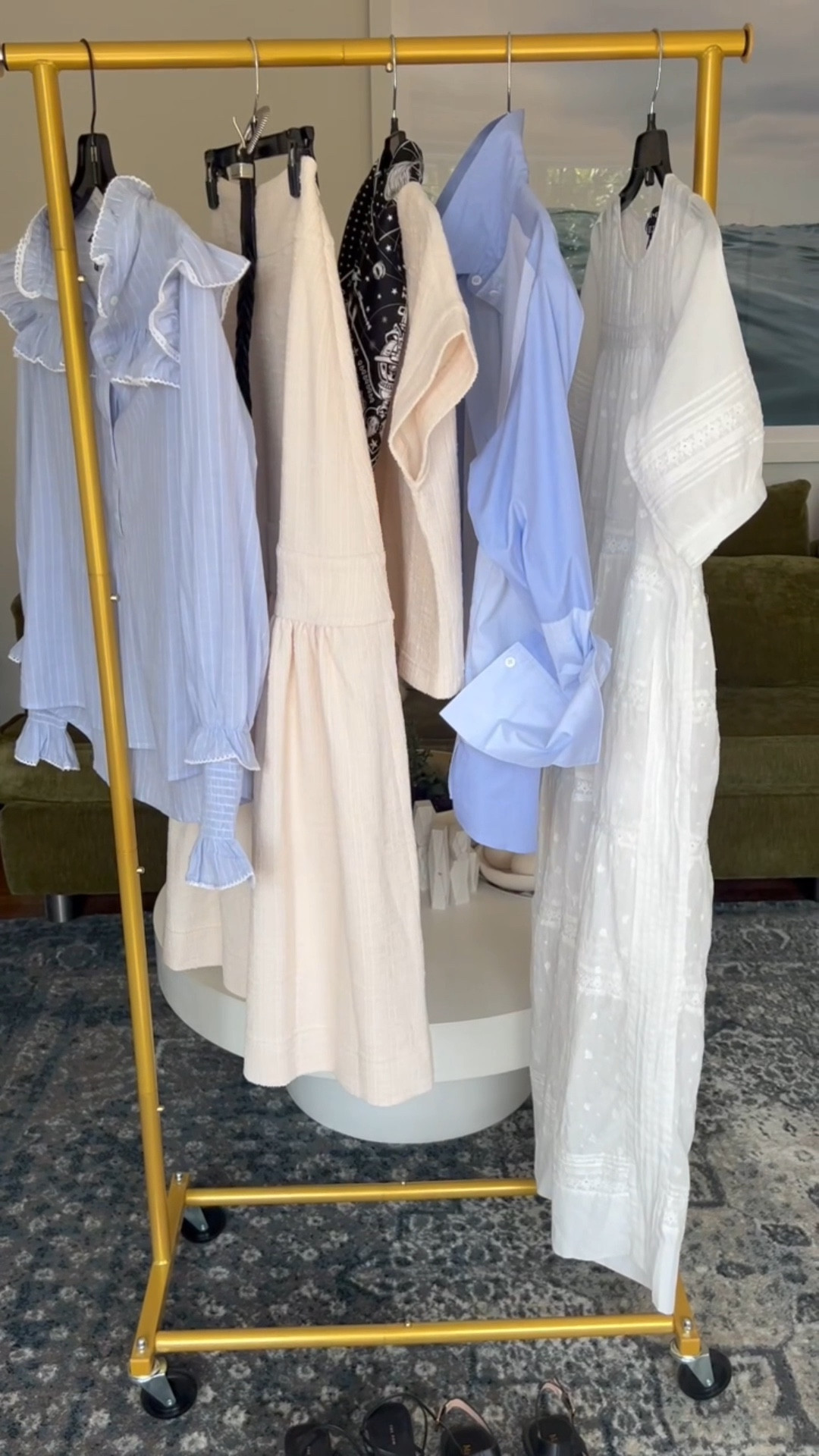 Bringing ME+EM to todays fitting - Sound up for details ✨

*Jeans and belt are vintage 