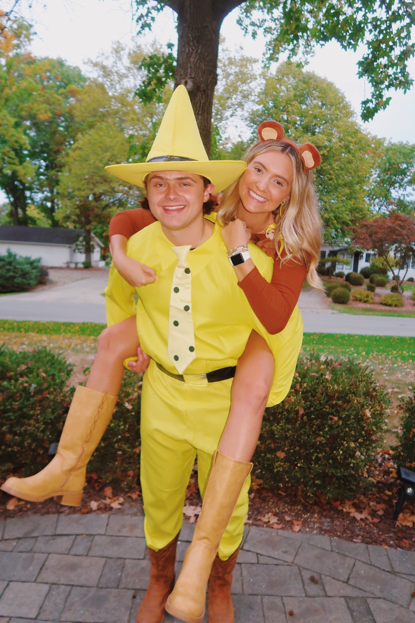 Simple & cute couples costume!✨🙊🍌 

#LTKSeasonal #LTKU #LTKHalloween