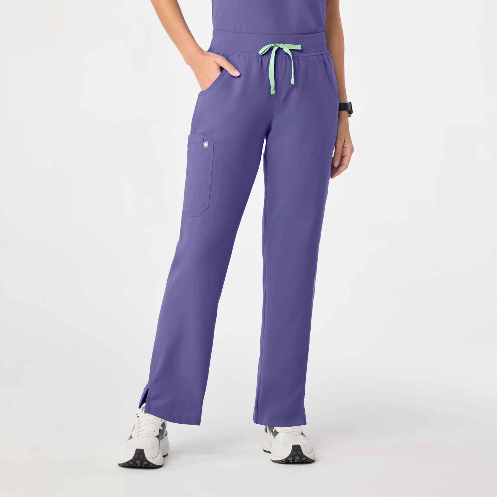 Kade Cargo Scrub Pants™ | FIGS