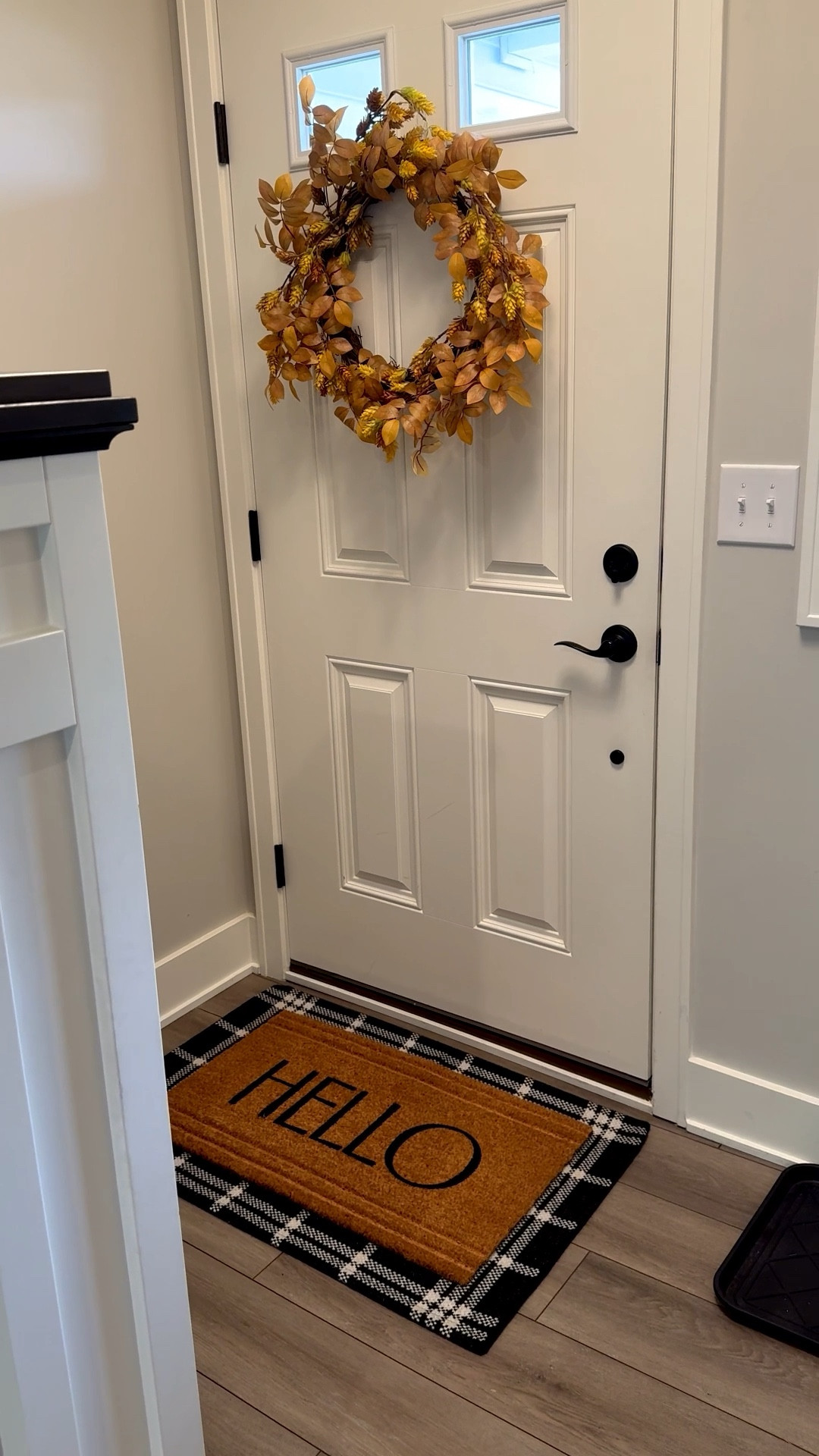 Hello Fall 🍁🍂

#falldecor #entrywaydecor 

#LTKStyleTip #LTKHome #LTKSeasonal