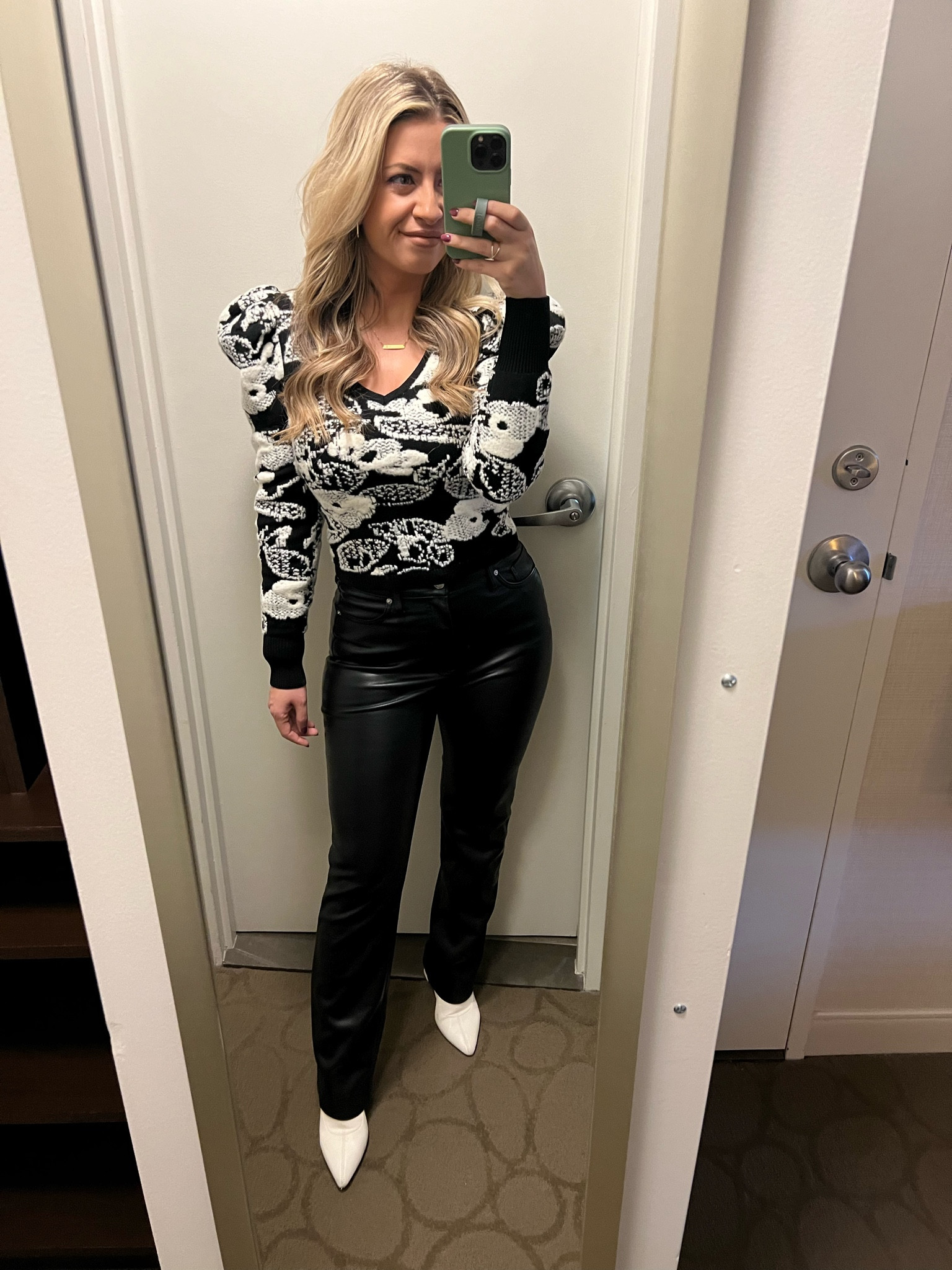 Head to toe ✨EXPRESS✨ for game day in Winnipeg | 40-60% off EVERYTHING is happening now!

#LTKworkwear #LTKsalealert #LTKfindsunder100