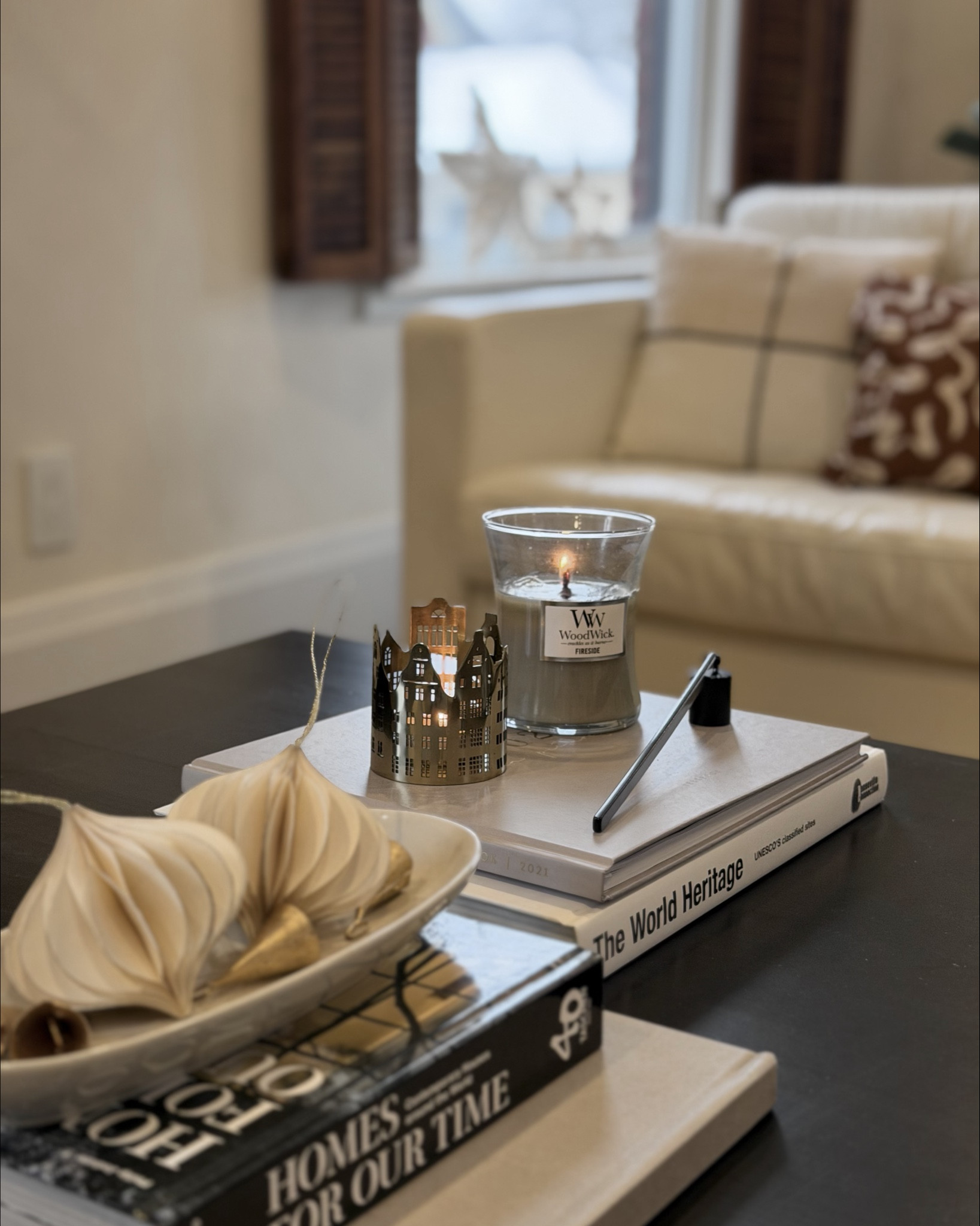 Winter coffee table decor

#LTKhome #LTKcanada #LTKwinter