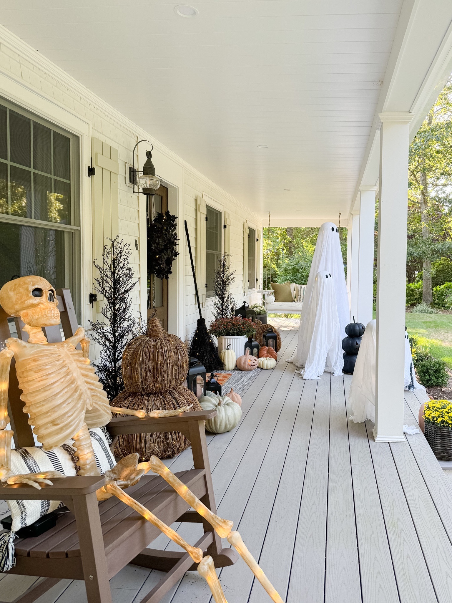 Halloween Porch

Fall decor, fall home, fall home inspo, fall decorating, fall accents, pumpkins, fall colors, autumn home, autumn decor, autumn inspo, autumn decorating, decor finds, autumn colors, fall color scheme, Halloween decor,  Halloween finds,  Halloween porch,  Halloween inspo,  jack lanterns, spooky season, ghosts 

#LTKHome #LTKSeasonal #LTKFindsUnder100