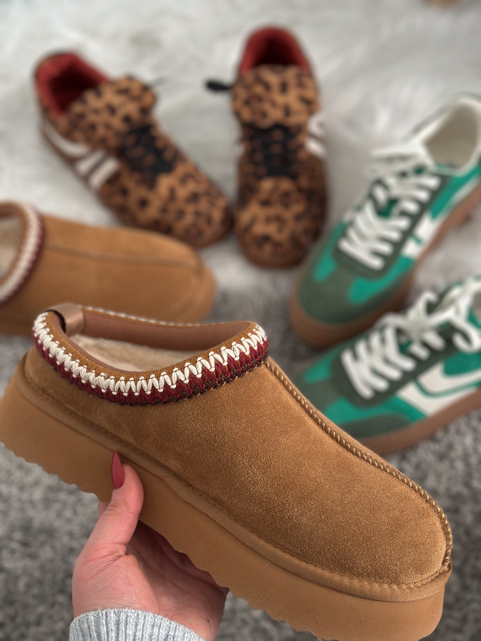 Steve Madden Black Friday sale has STARTED ‼️ get 30% off site wide with code: FRIDAY 

#LTKCyberWeek #LTKShoeCrush #LTKSaleAlert