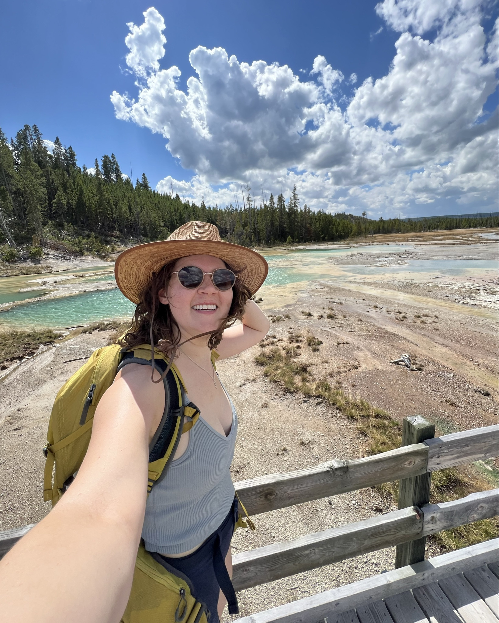 OOTD for a day of exploring Yellowstone National Park ✨ 