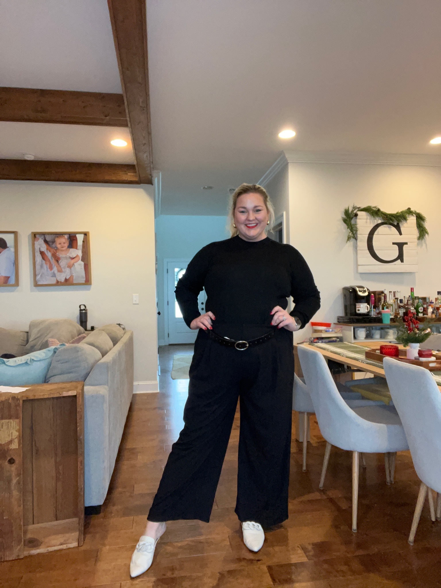 Literally feels like sweats! @halara_official 

#creatorsearchinsights #foryou #sahm #chattanooga #plussize #halara #halaraworkpants

#LTKPlusSize #LTKWorkwear #LTKHoliday