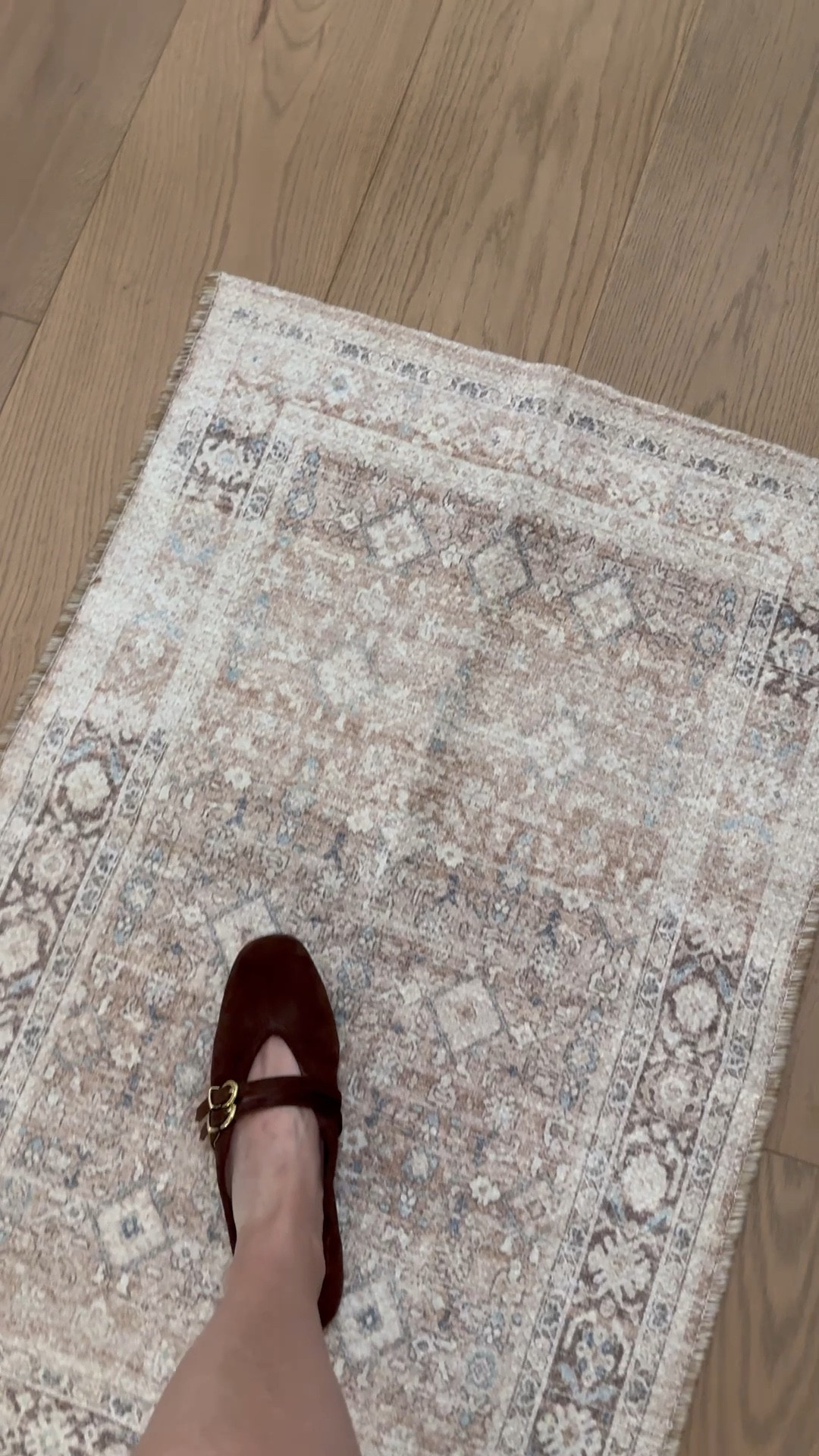 Cute accent rug that goes with my chocolate brown suede shoes! 

#LTKSeasonal #LTKShoeCrush #LTKHome