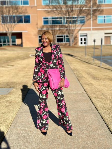 Floral Suit 

#LTKMostLoved #LTKover40 #LTKSeasonal