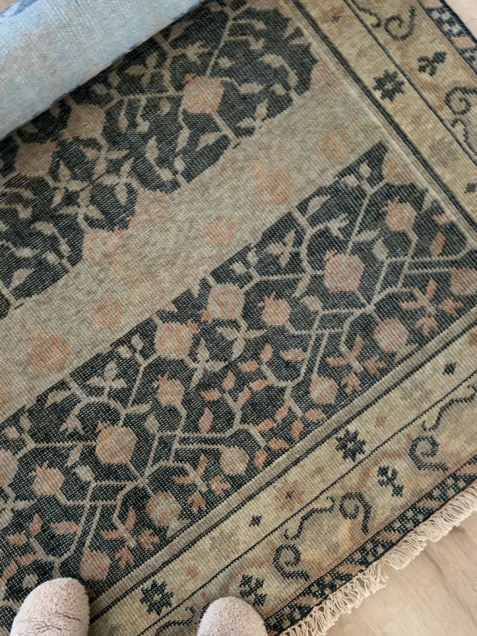 New rug 😍

#LTKHome #LTKStyleTip