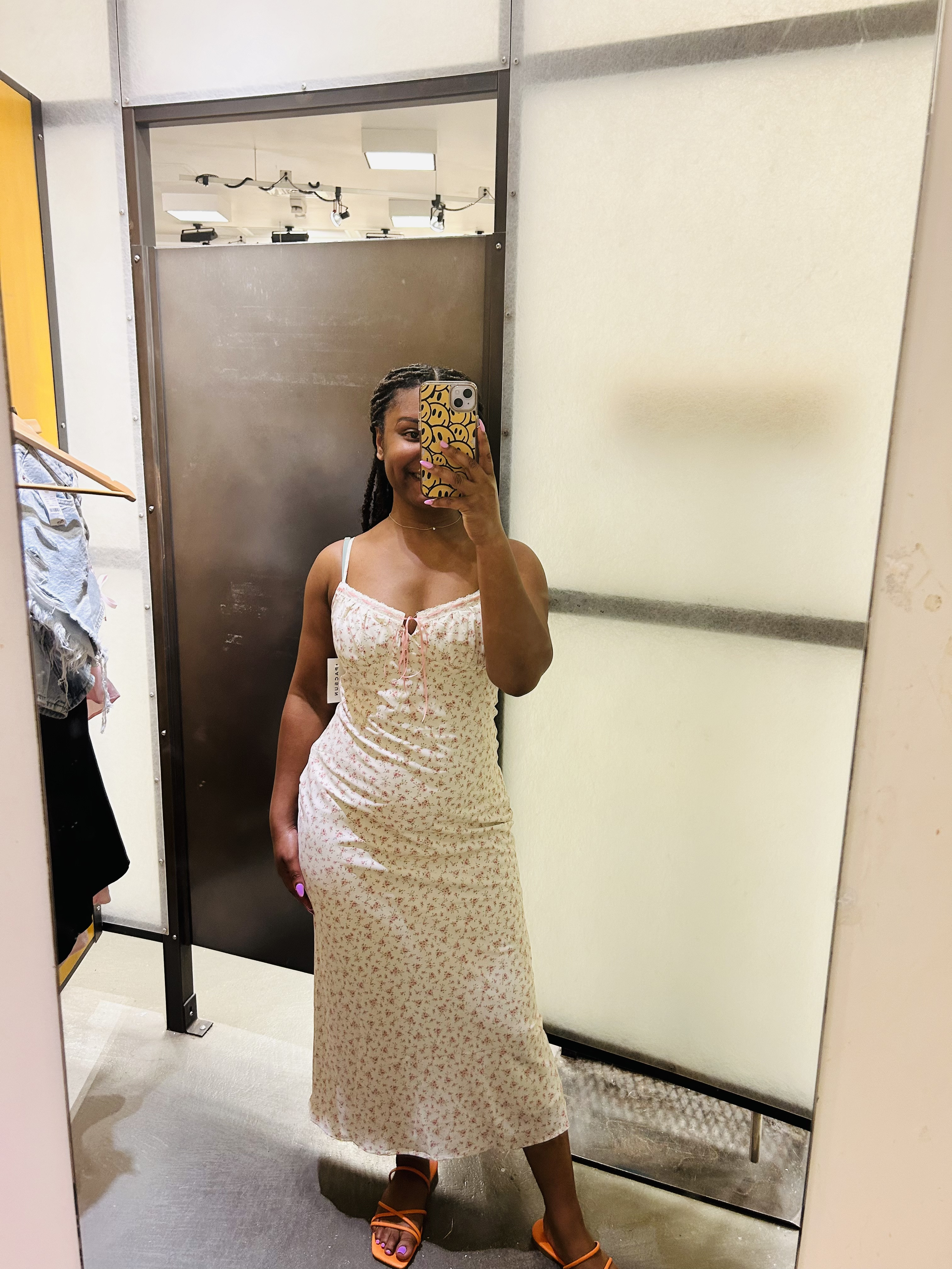 CURRENTLY 30% OFF | Sweet, simple, and so flattering—this floral midi is giving soft girl summer energy. | Wearing size Medium
#petite #curvy #midsize #mididress #floraldress #summer #spring #brunchoutfit 

#LTKSaleAlert #LTKWedding #LTKFindsUnder50