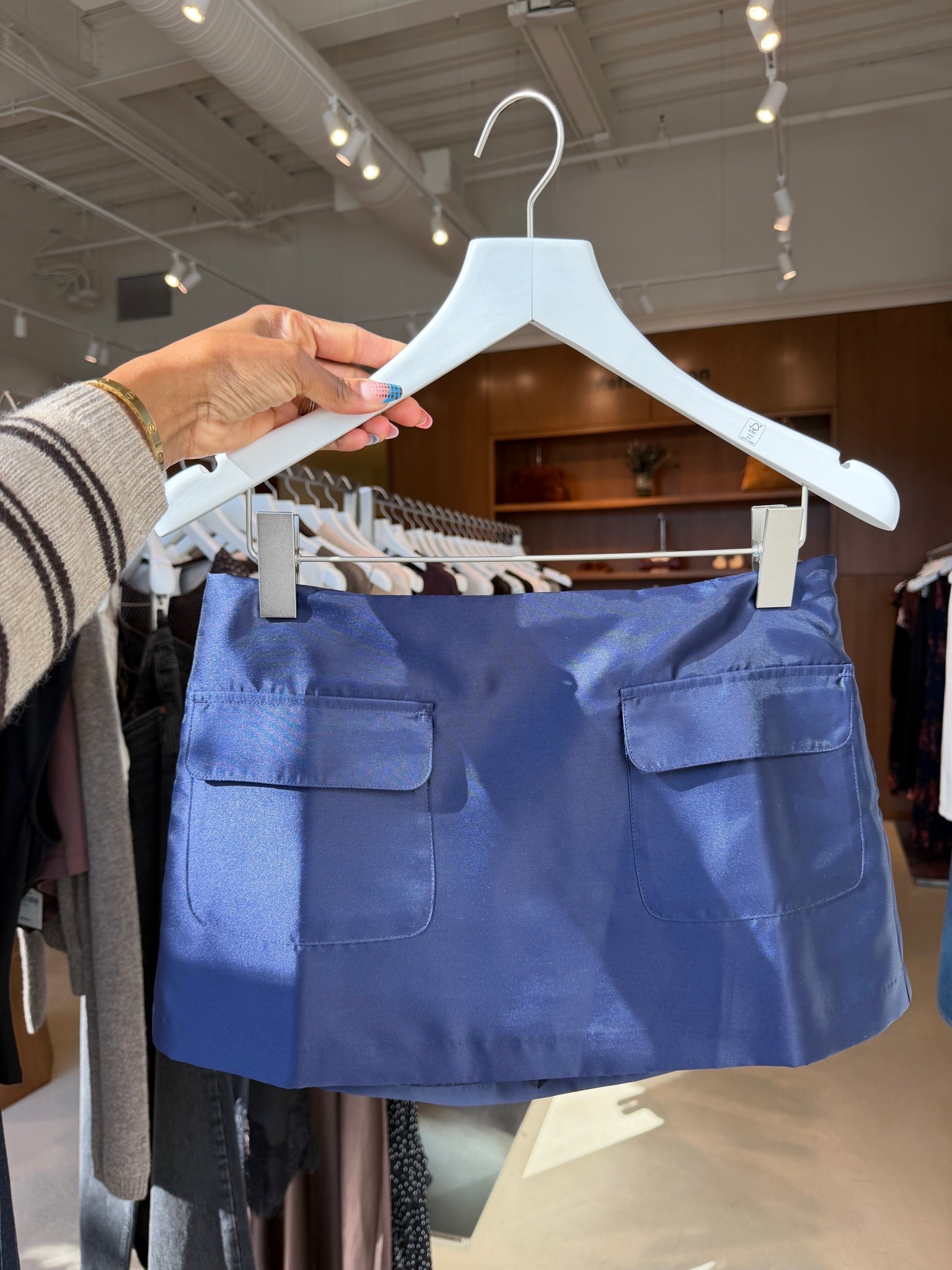 @Reformation does mini skirts right! 💙

#LTKgrwm #LTKootd