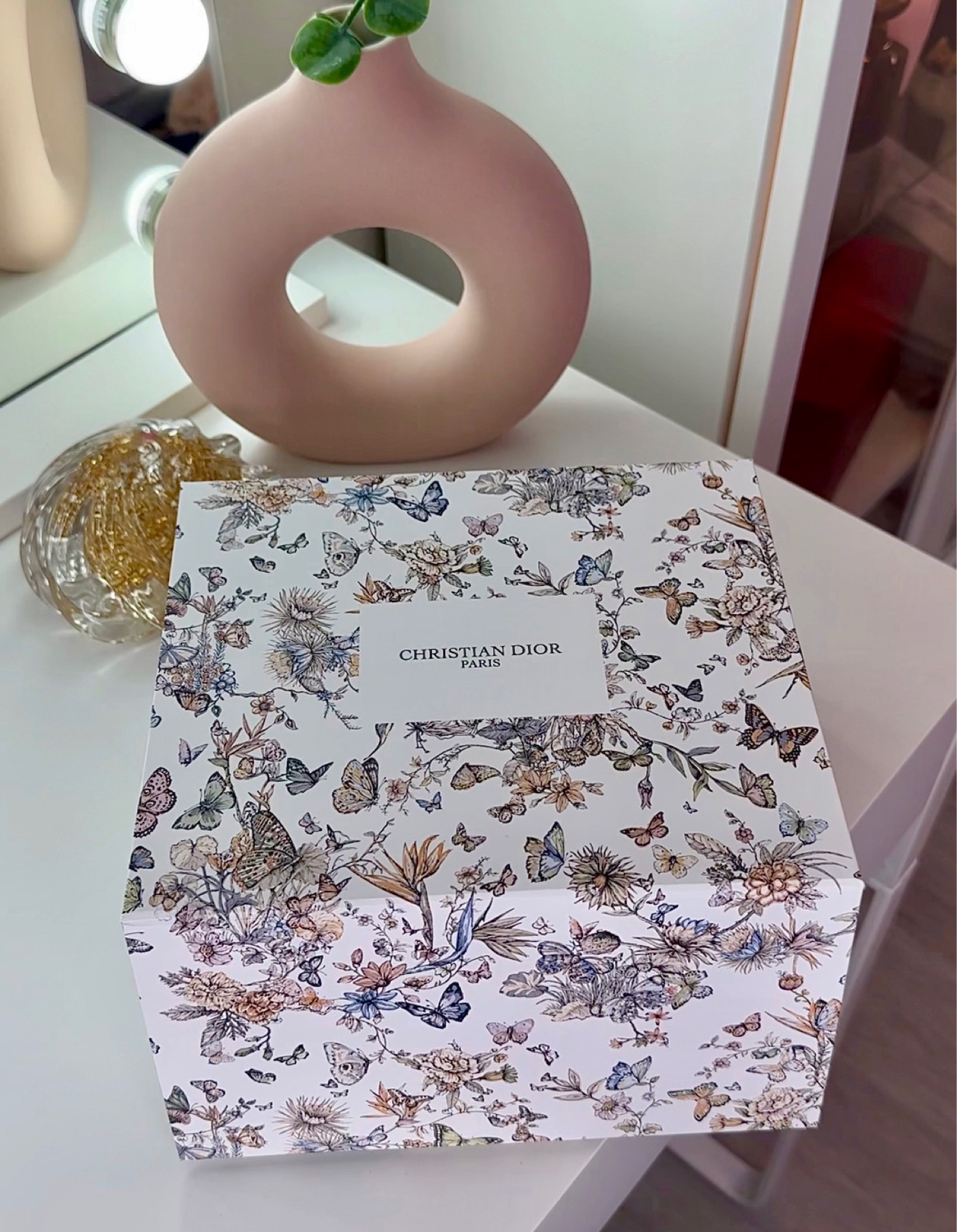 Get the Dior Cruise Packaging while it is still here  