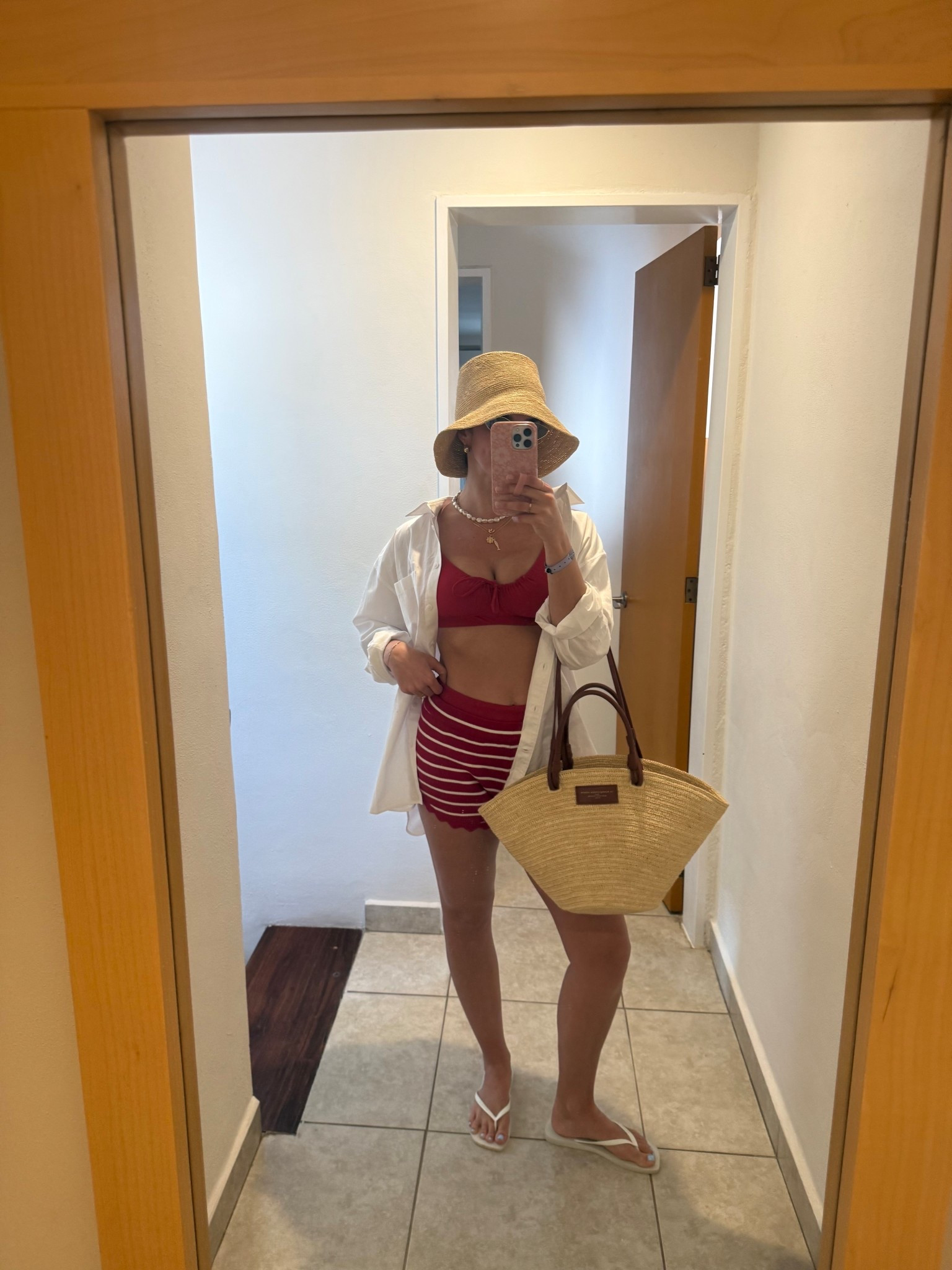 Pool ootd !!! Wearing medium swim, medium shirt, large shorts 