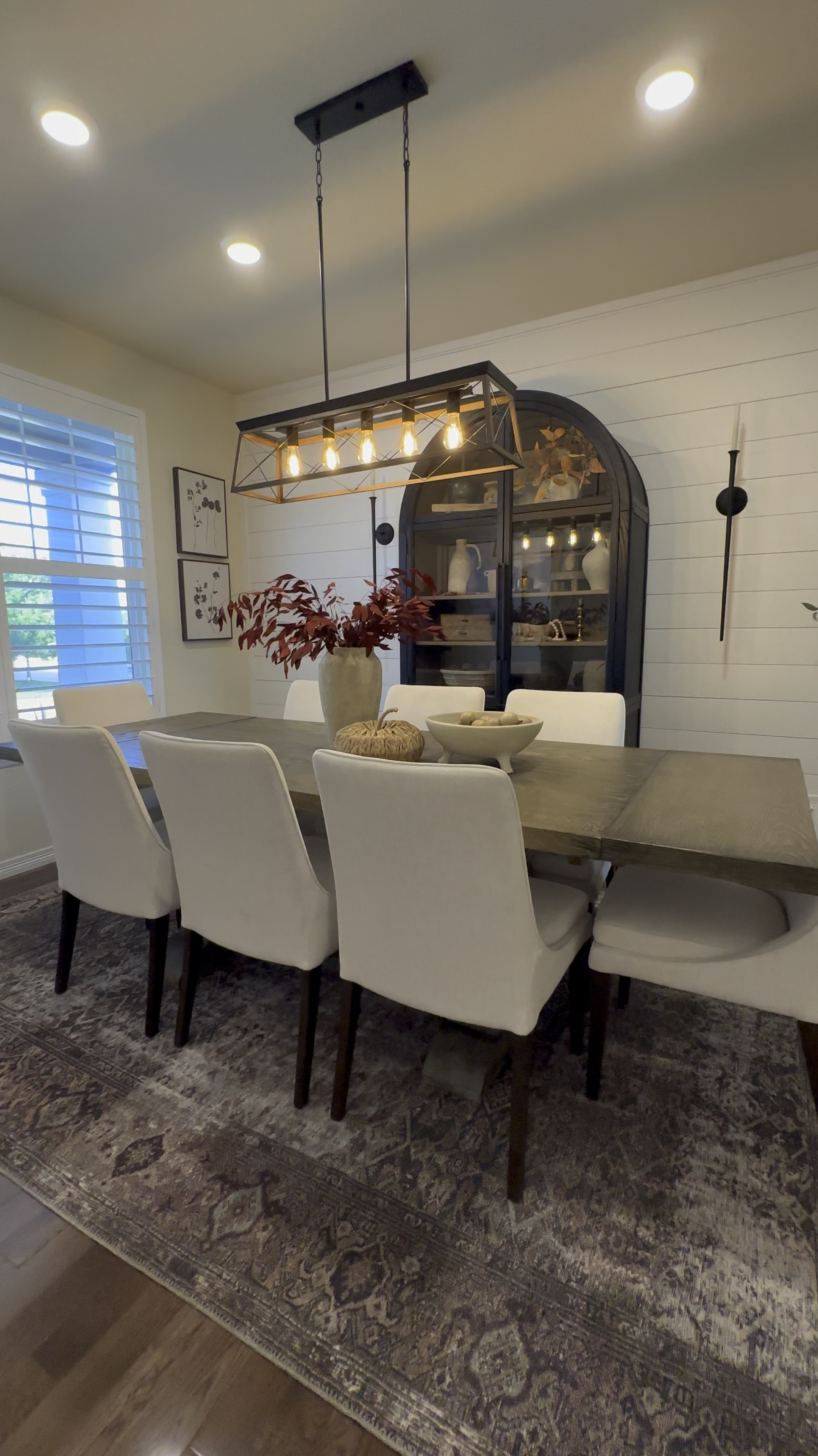 Formal dining room

#LTKhome #LTKFind