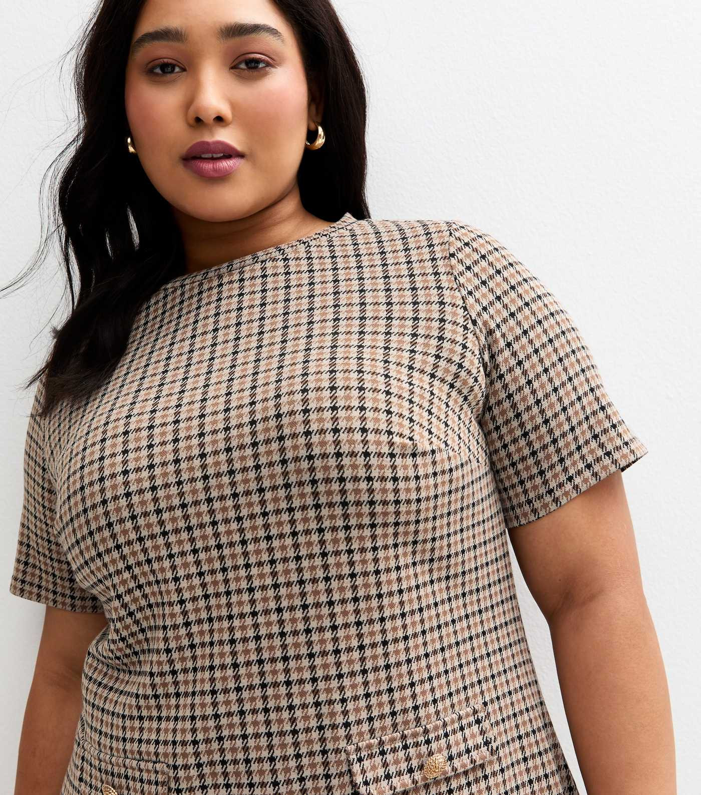 Curves Brown Houndstooth Check Pattern Faux Pocket Mini Shift Dress | New Look | New Look (UK)