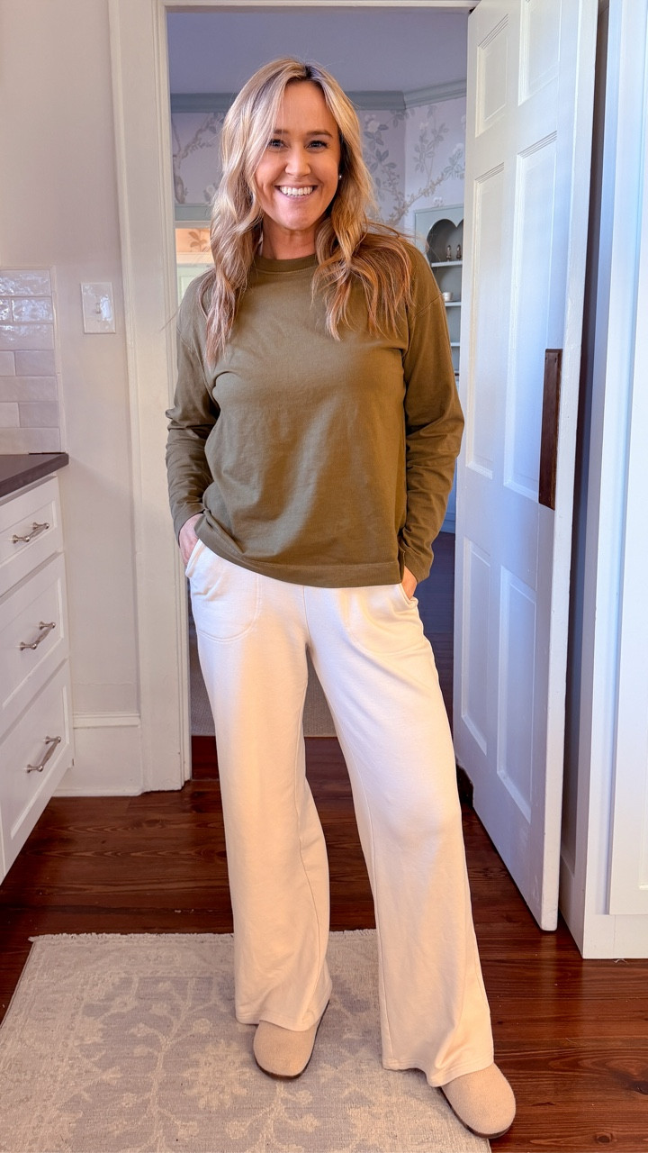 Use code CLAIRELOCK15 for a discount on my pants!