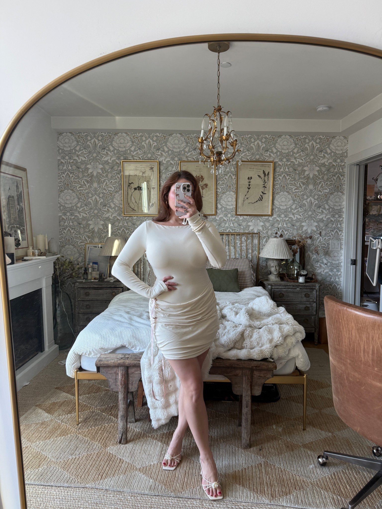 Fitted mini dress with boat neck size L @ohpolly 

#LTKMidsize #LTKgrwm #LTKootd