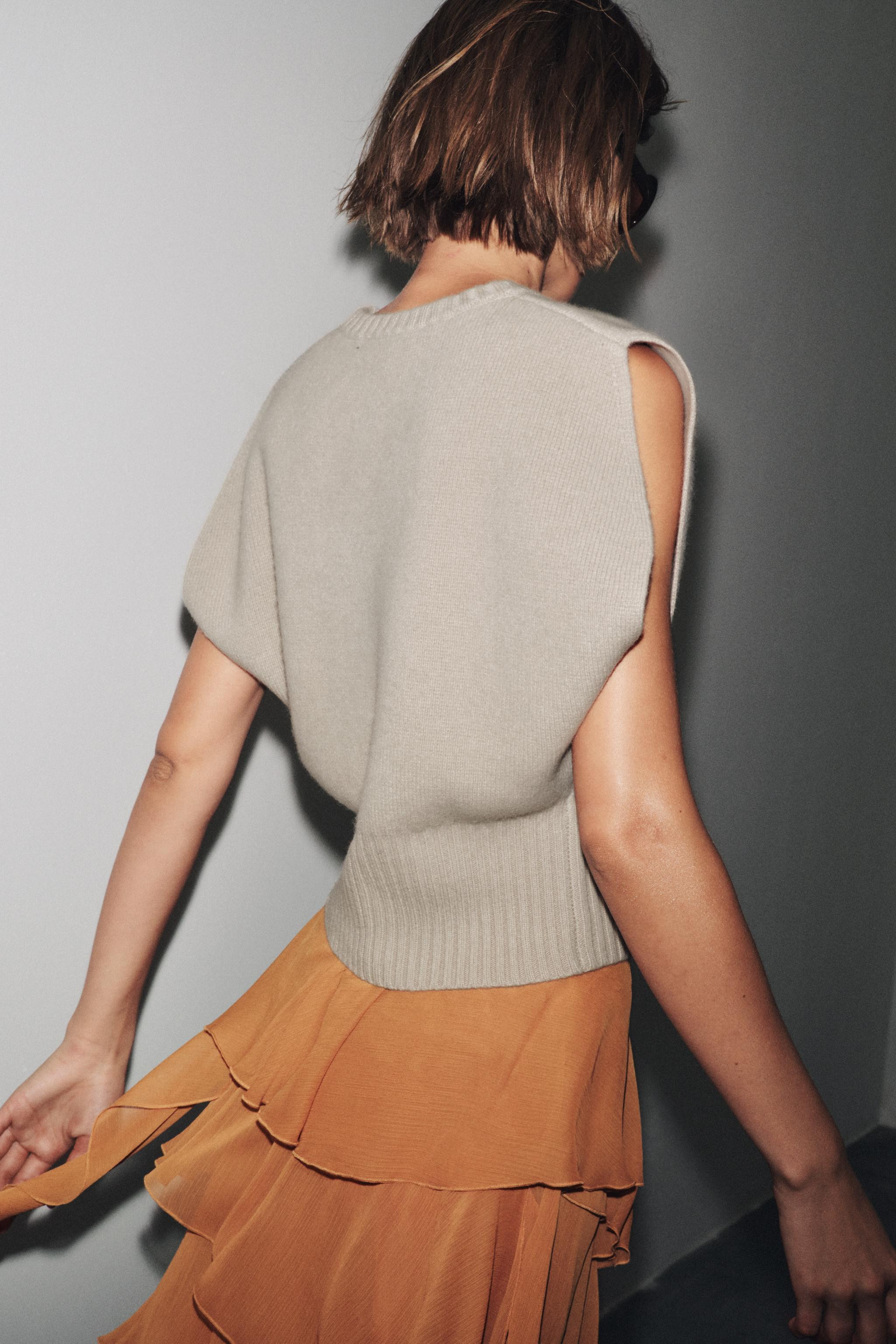 100% WOOL VEST WITH ARMPITS | Zara UK