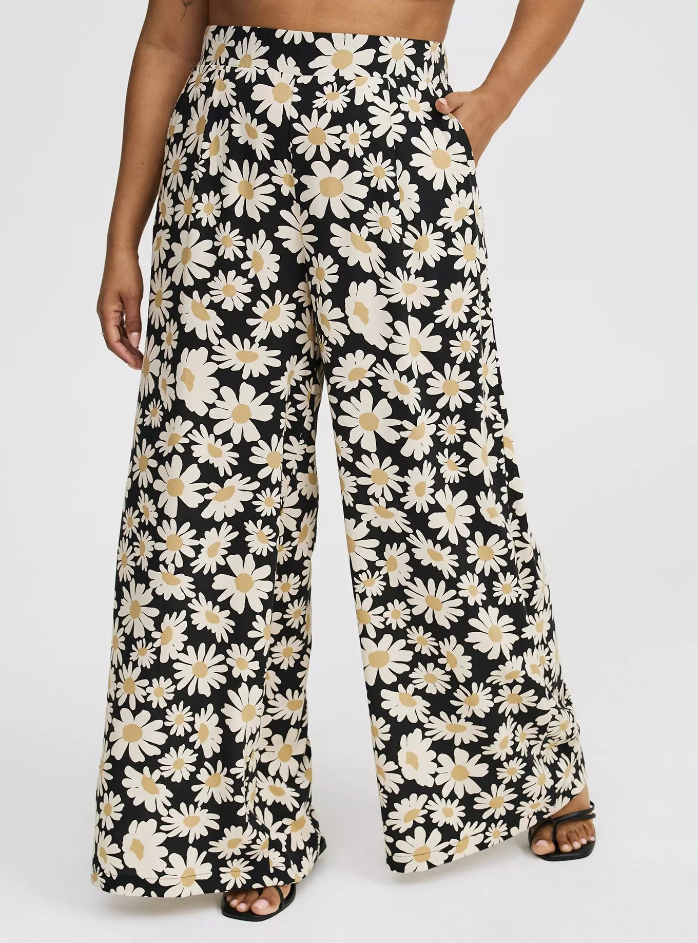 Pull-On Wide Leg Pant | Torrid (US & Canada)