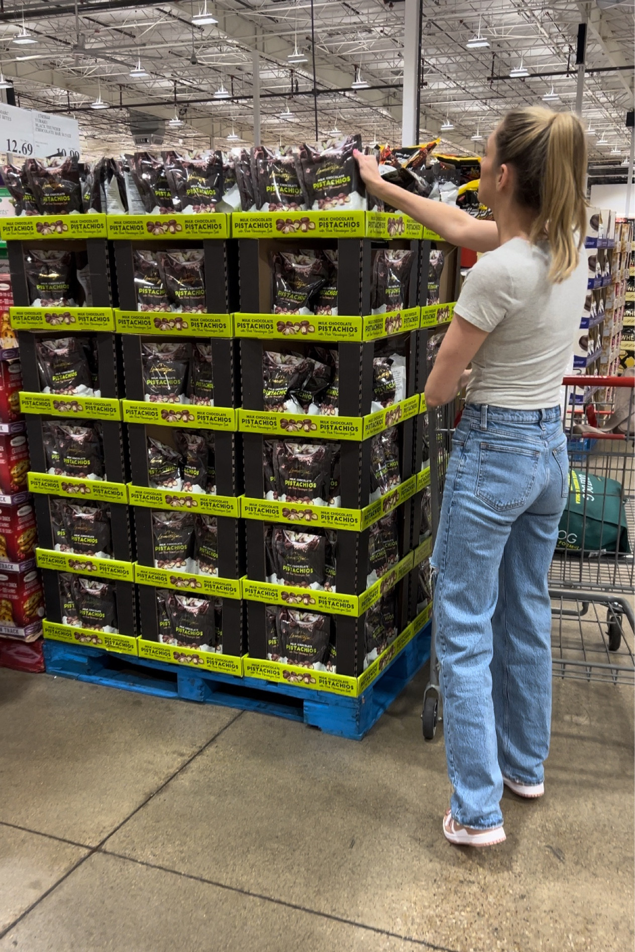 I wear this style jeans almost everyday! Abercrombie !