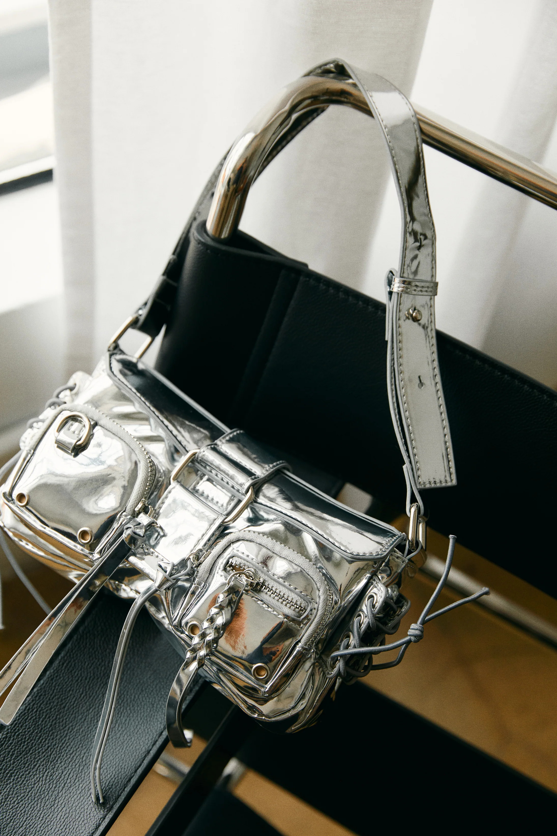 Miss Lola | Kezai Silver Metallic Handbag | MISS LOLA