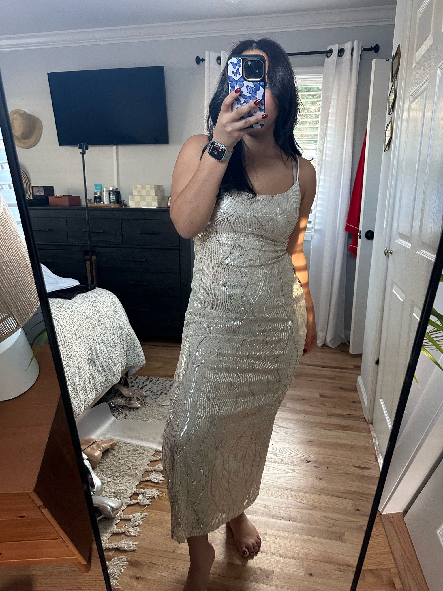 The sequin dress every girl needs for new years, has a lot of stretch and runs true to size. Has a slit on the side USE CODE ANGELASAVE30 for a discount 

#LTKStyleTip #LTKSeasonal #LTKHoliday