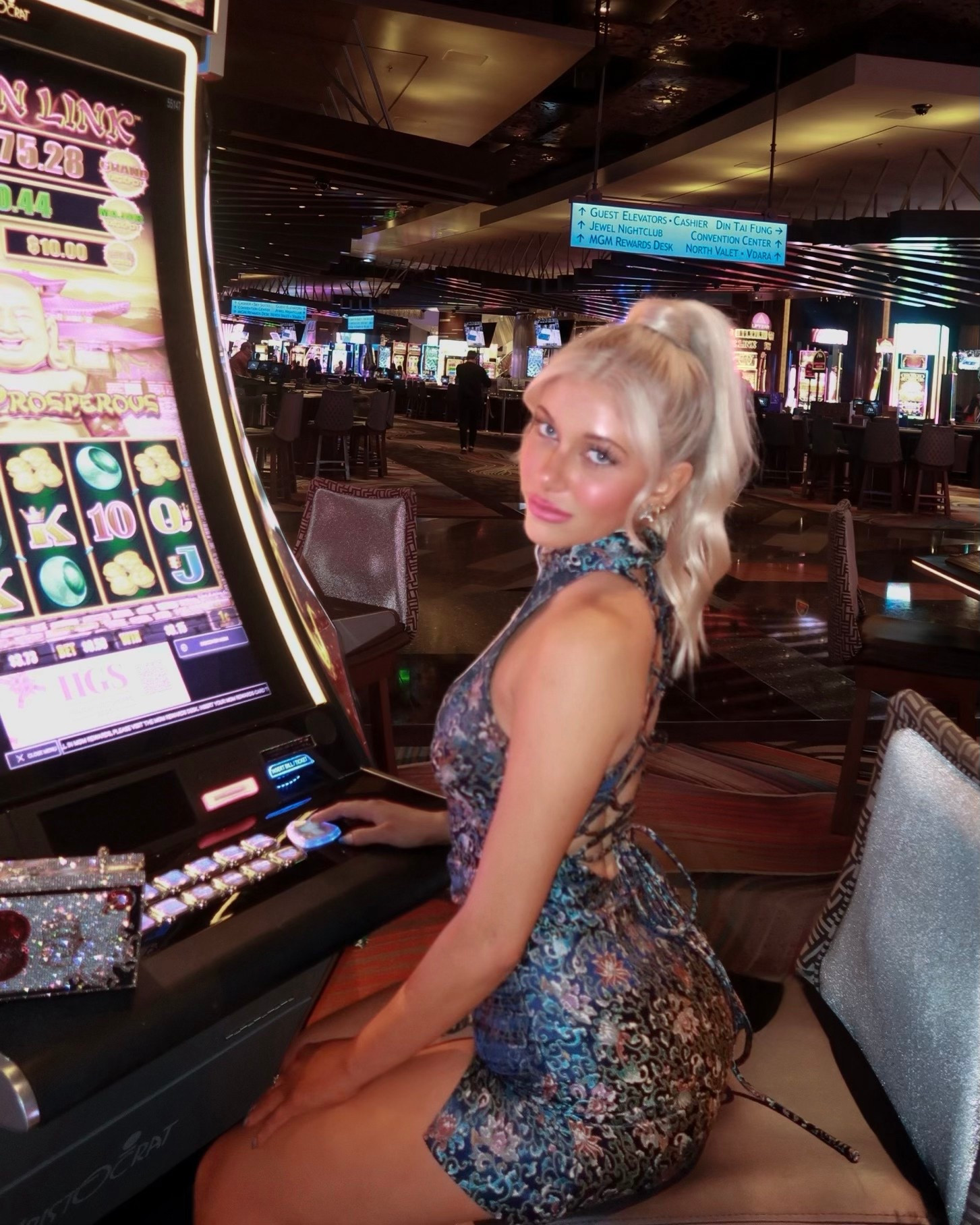 Vegas queen of ♥️s

#LTKSummerEdit #LTKParties #LTKItBag