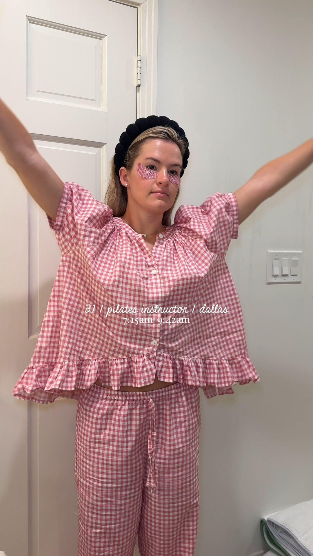 spend my wednesday morning with me⛅️💕☕️🎤💪🏼

—— comment SHOP below and I’ll DM you the links to my morning skincare, makeup, and workout set! 

⬇️are you a morning or evening workout person?!

#grwm #morningmotivation #morningvlog #pilatesinstructor #morninginmylife #morningroutine #wellnessroutine 

#LTKBeauty #LTKFindsUnder100 #LTKPetite