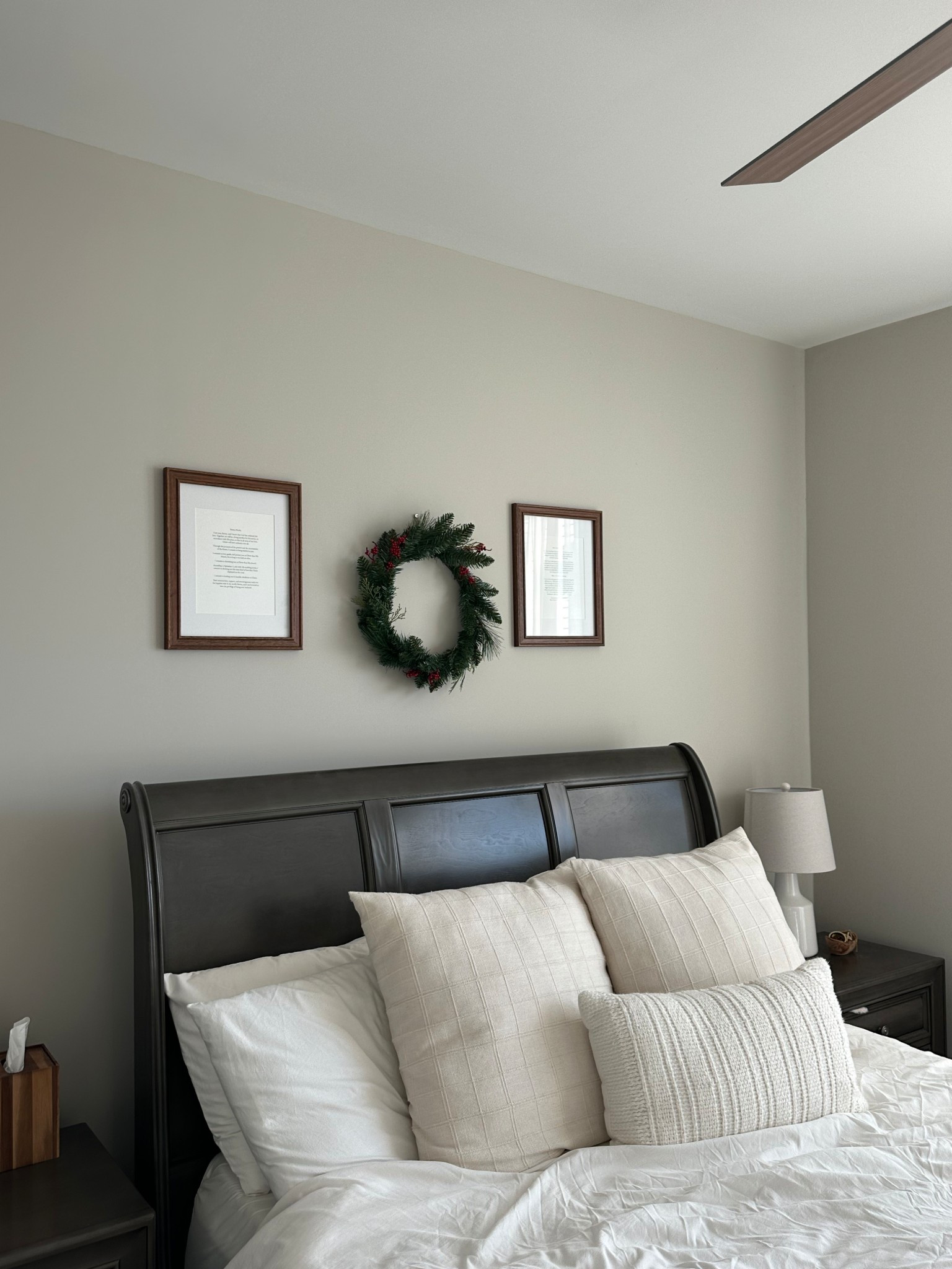 our cozy christmas bedroom setup 🎄❤️

#LTKHoliday #LTKSeasonal #LTKHome