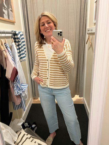 Wide leg perfect vintage jeans. Raw hem. Stretchy. Run tts. Light wash! Lightweight open stitch cardigan in tan stripe. Runs tts. Tank as base layer. Fitted. Size up for roomy fit. Wide leg light wash perfect vintage denim. Raw hem. Run tts. Stretchy.

#LTKstyletip #LTKsalealert #LTKSale