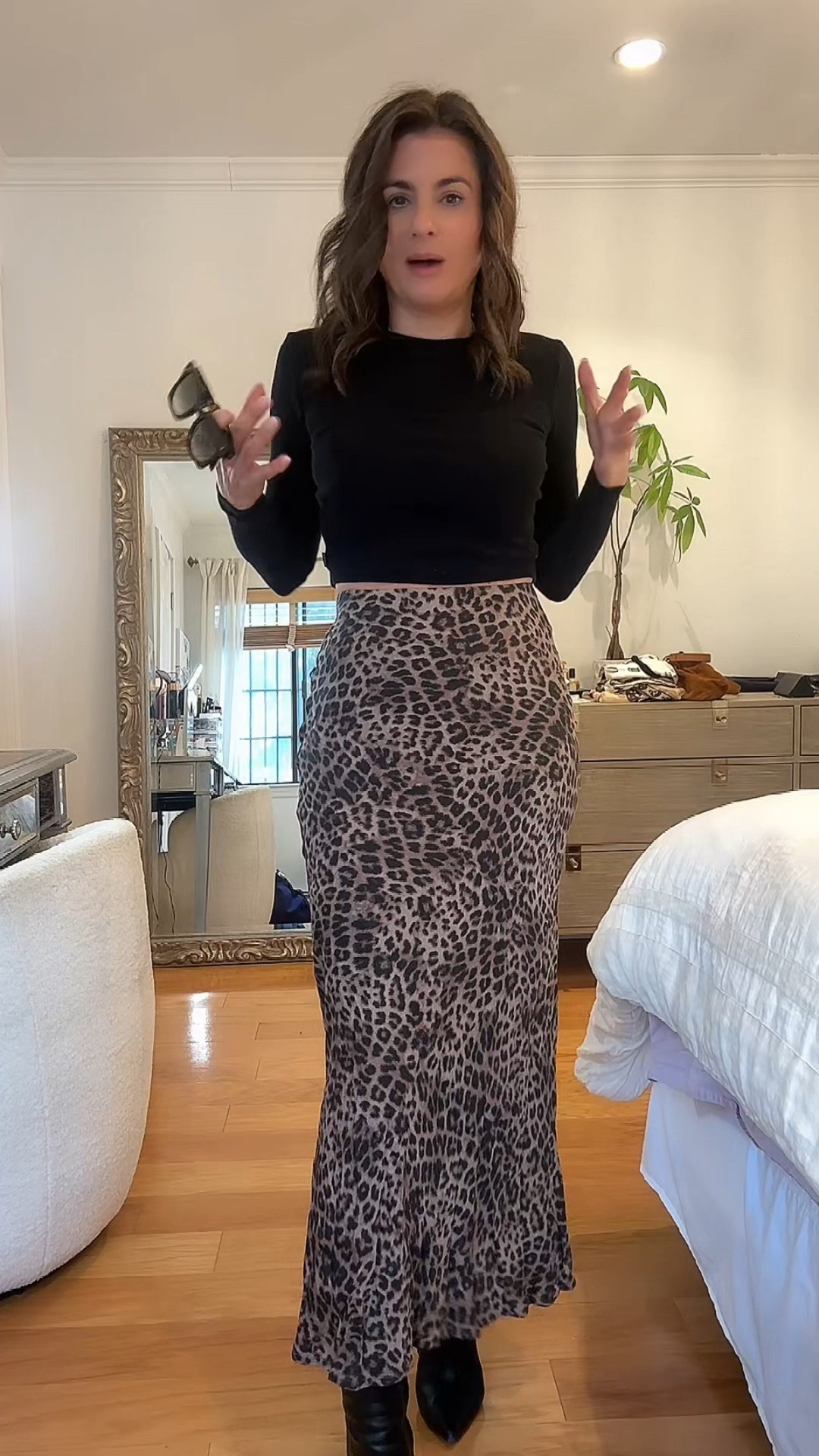Leopard print skirt and black top ootd 