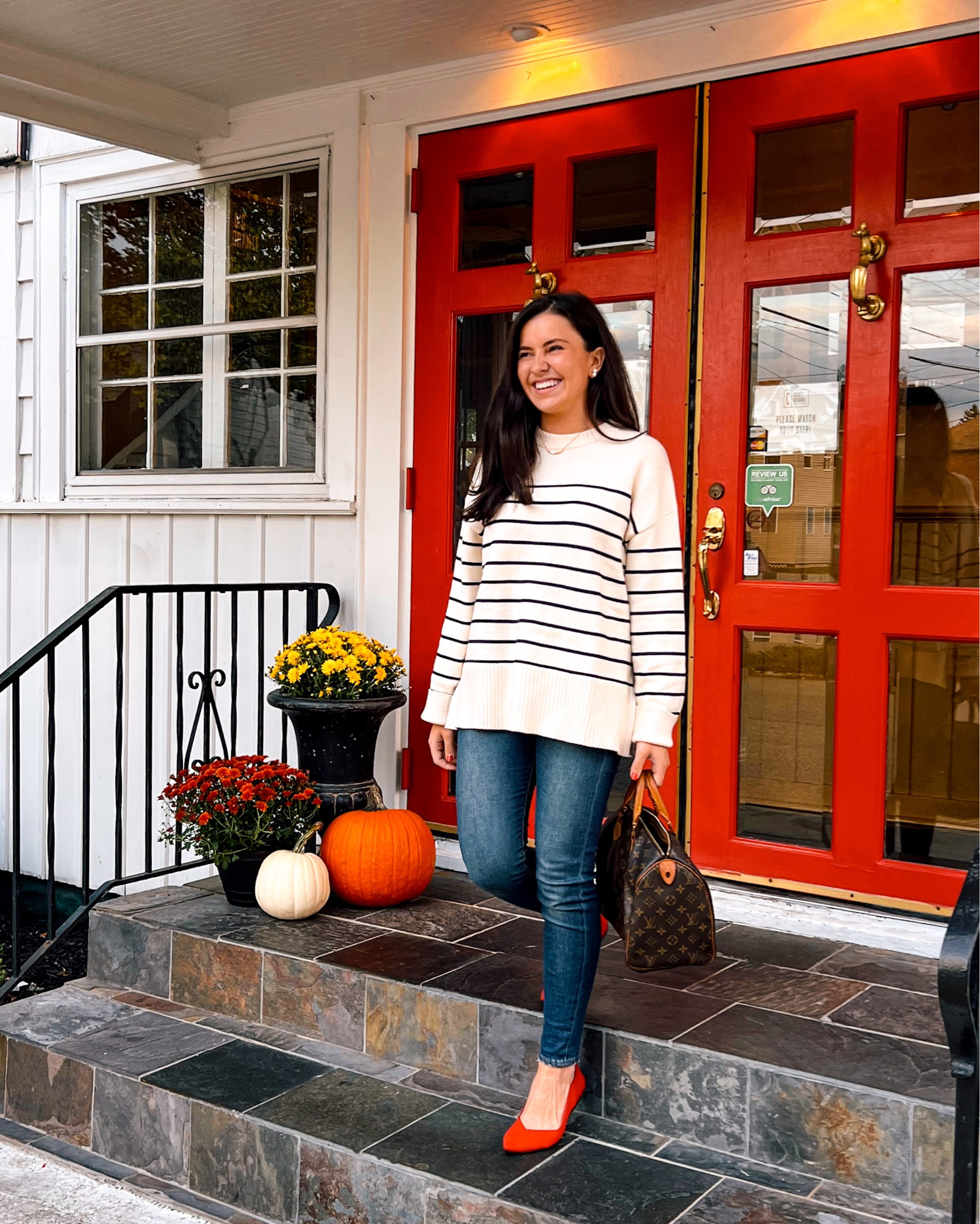 A super simple look for date night ❤️ loving the oversized sweater trend! Linking a bunch of great options below 

#LTKitbag #LTKSeasonal #LTKstyletip