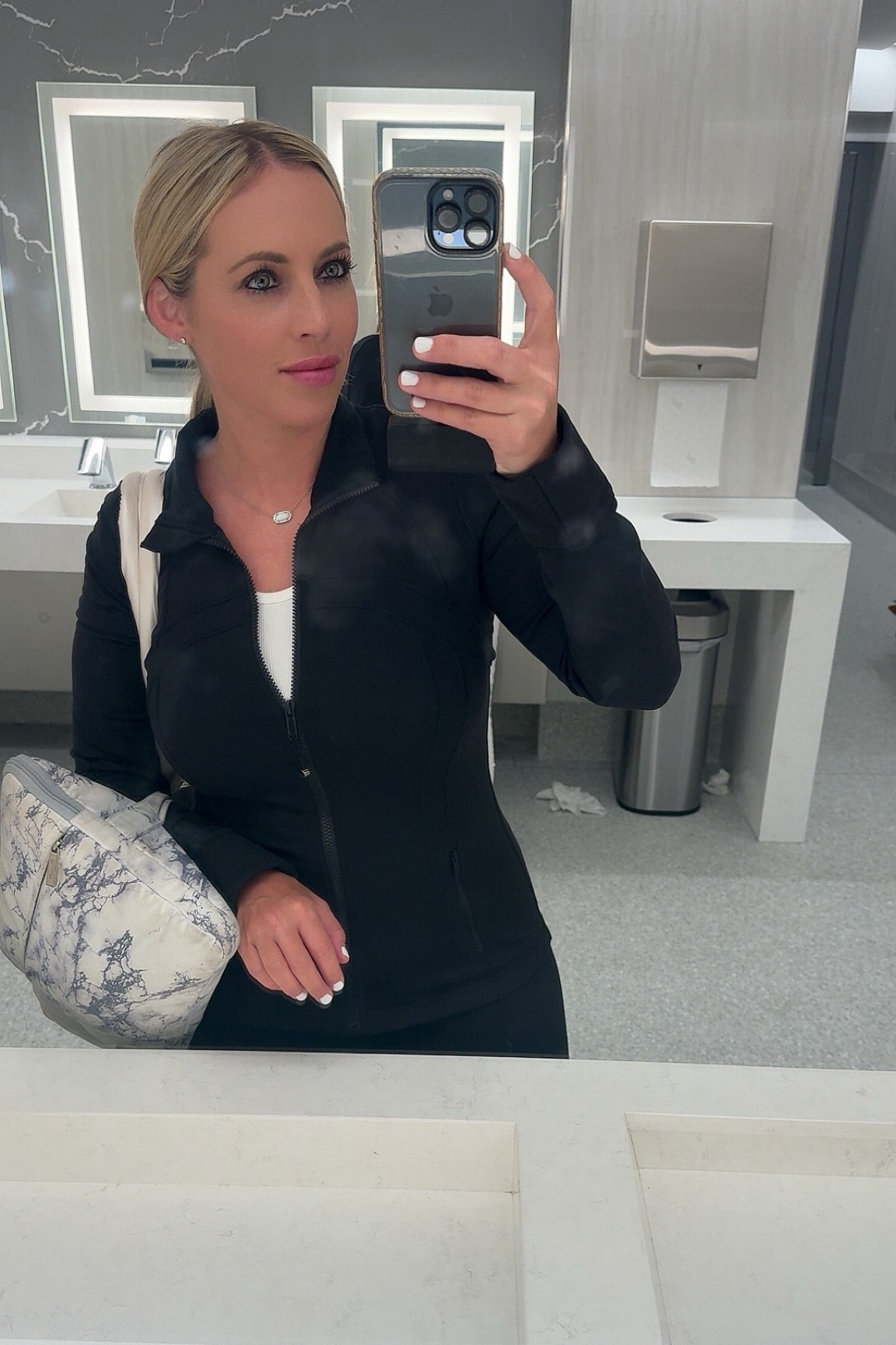 Travel outfit. Airport outfit 

#LTKTravel #LTKFindsUnder100 #LTKFindsUnder50