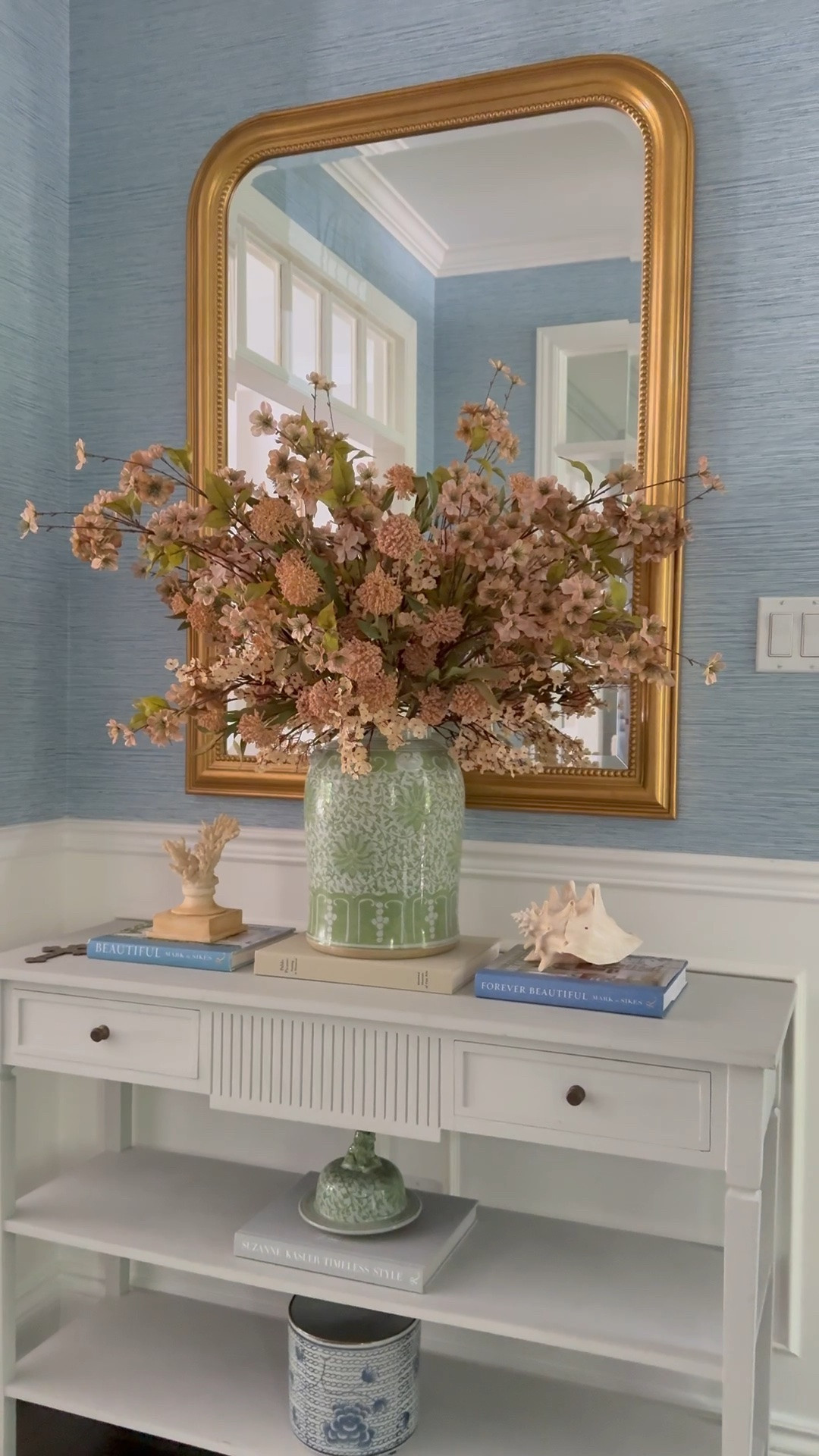 Chic fall layering in our entryway!

#LTKfall #LTKhome #LTKstyletip