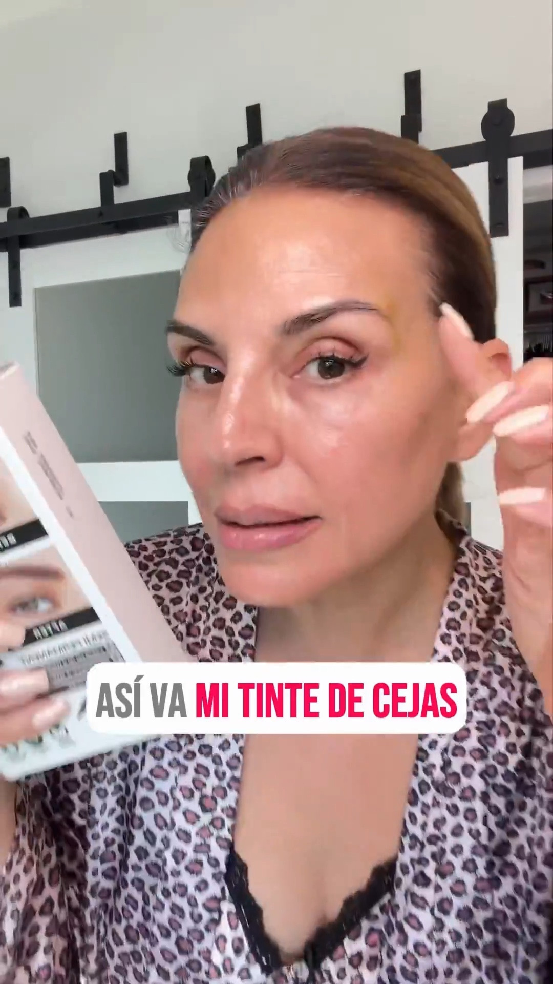 Así va mi tinte de cejas 

#LTKOver40 #LTKstorytime #LTKBeauty