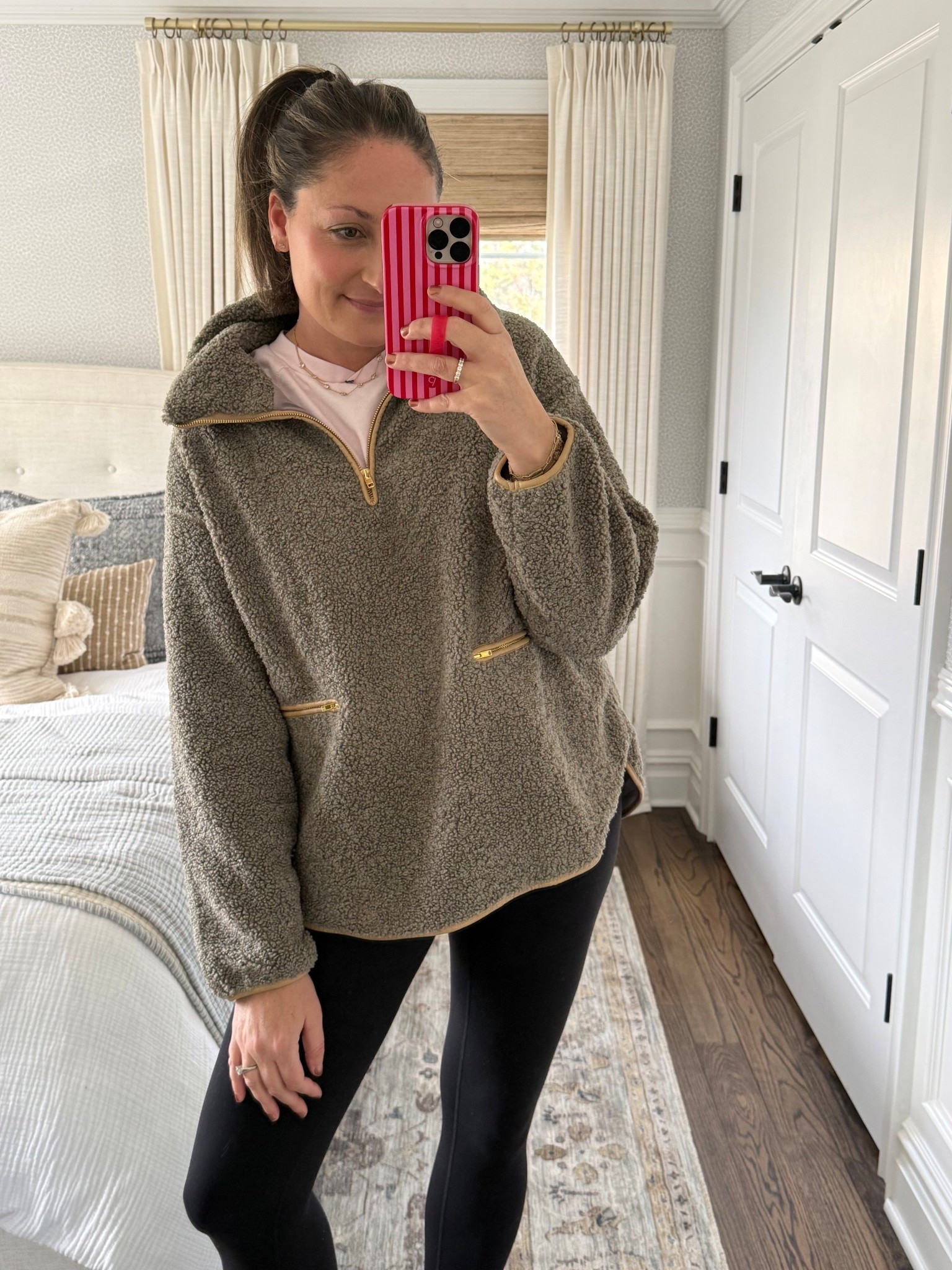 Cozy weekend OOTD! Love a pair of leggings and a fleece when it’s freezing out! 

#LTKootd #LTKmomlife #LTKHome
