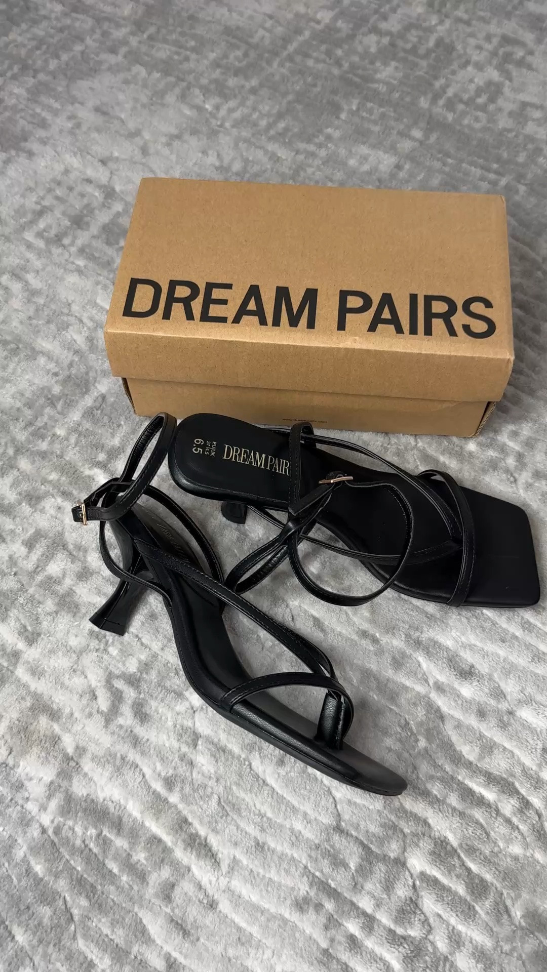 Super cute and sexy for a night out. 
Padded for comfort. Kitten heel. True to size. 
@dreampairs

#shoes #heels #black #dresmpairs

#LTKU #LTKWedding #LTKWorkwear