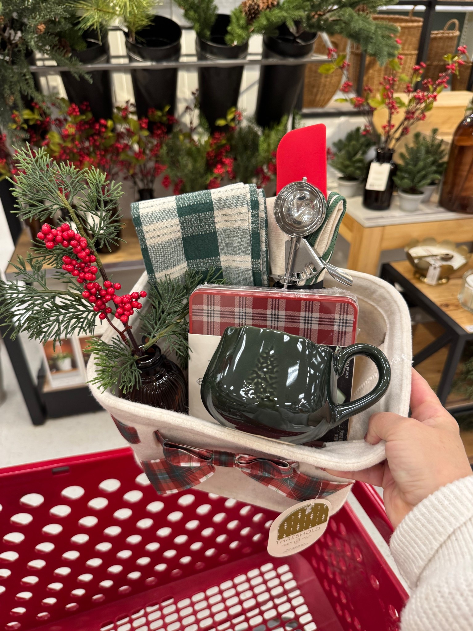 Hostess gift basket idea ❤️ 

#LTKHome #LTKHoliday #LTKGiftGuide