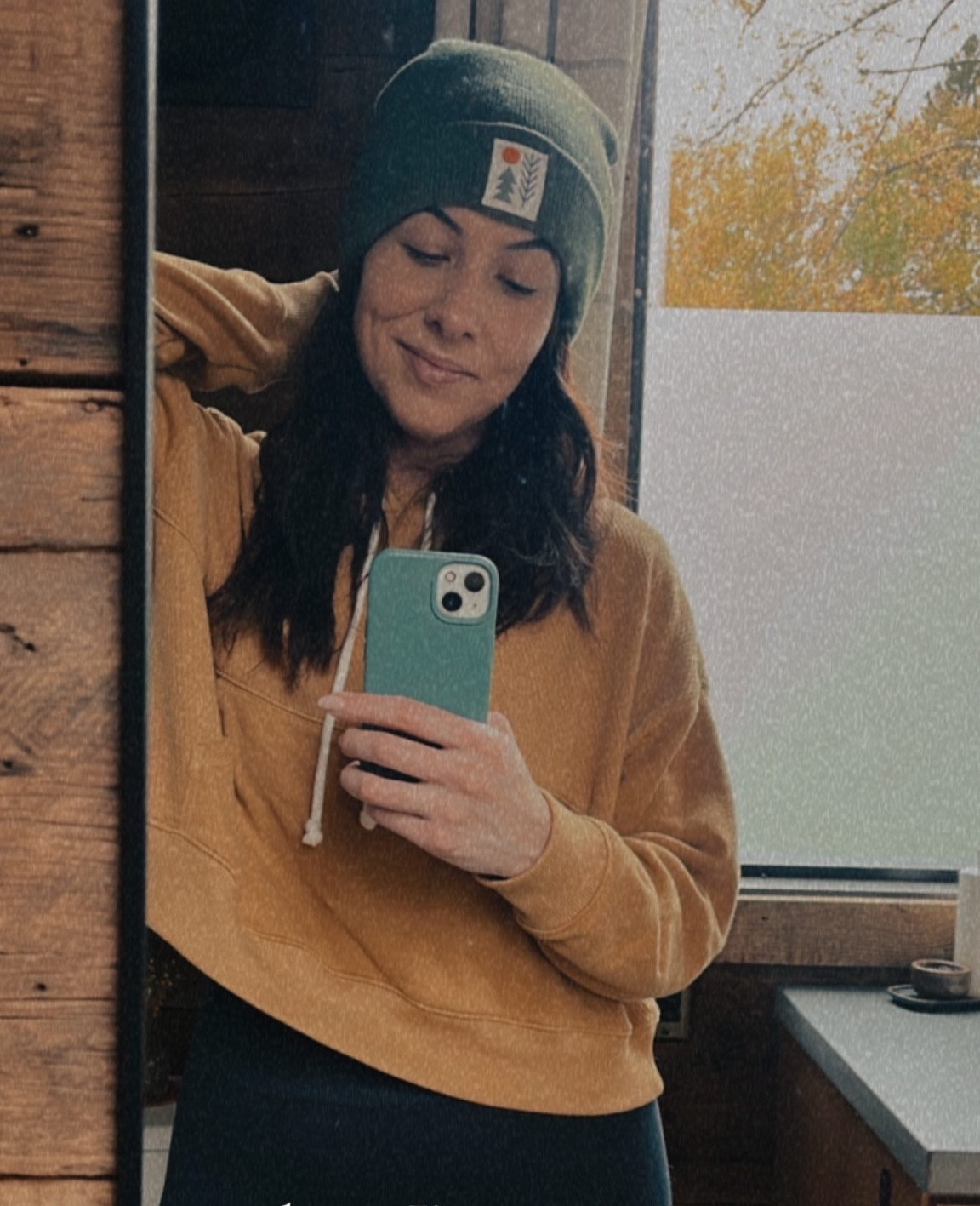 Basically living in this sweatshirt these days. It’s currently 30% off!

Aerie sweatshirt
Cropped sweatshirt
Cozy clothes
Fall clothes
Aerie finds 


#LTKstyletip