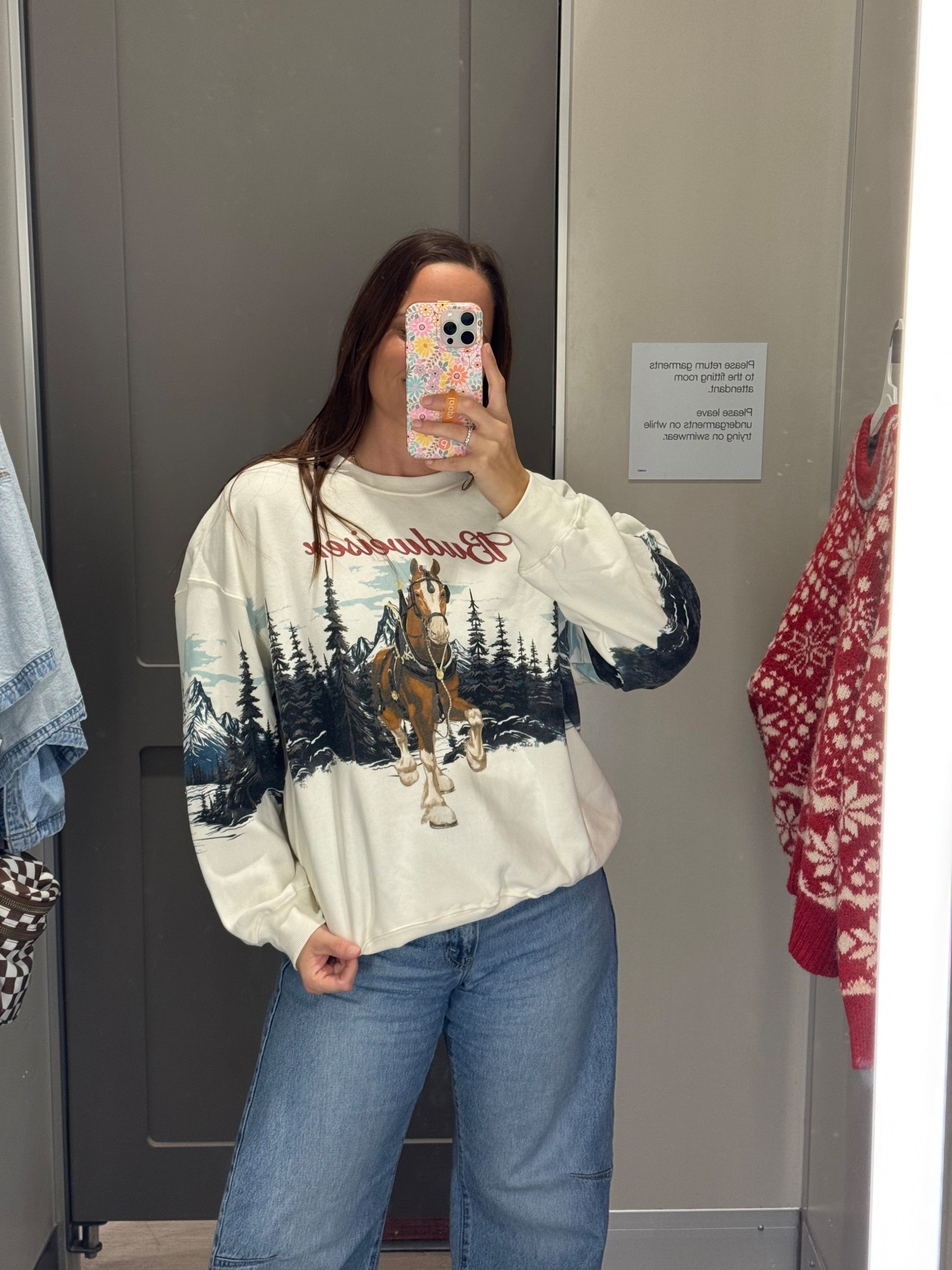 Wearing a medium but would size up 

#LTKHoliday #LTKStyleTip