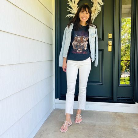 White jean outfit
try this outfit formula with white jeans in your favorite graphic tea with a dark background like this one from anine bing

I’m5’4” and  wearing a size 25 in these jeans, which run true to size

#LTKsalealert