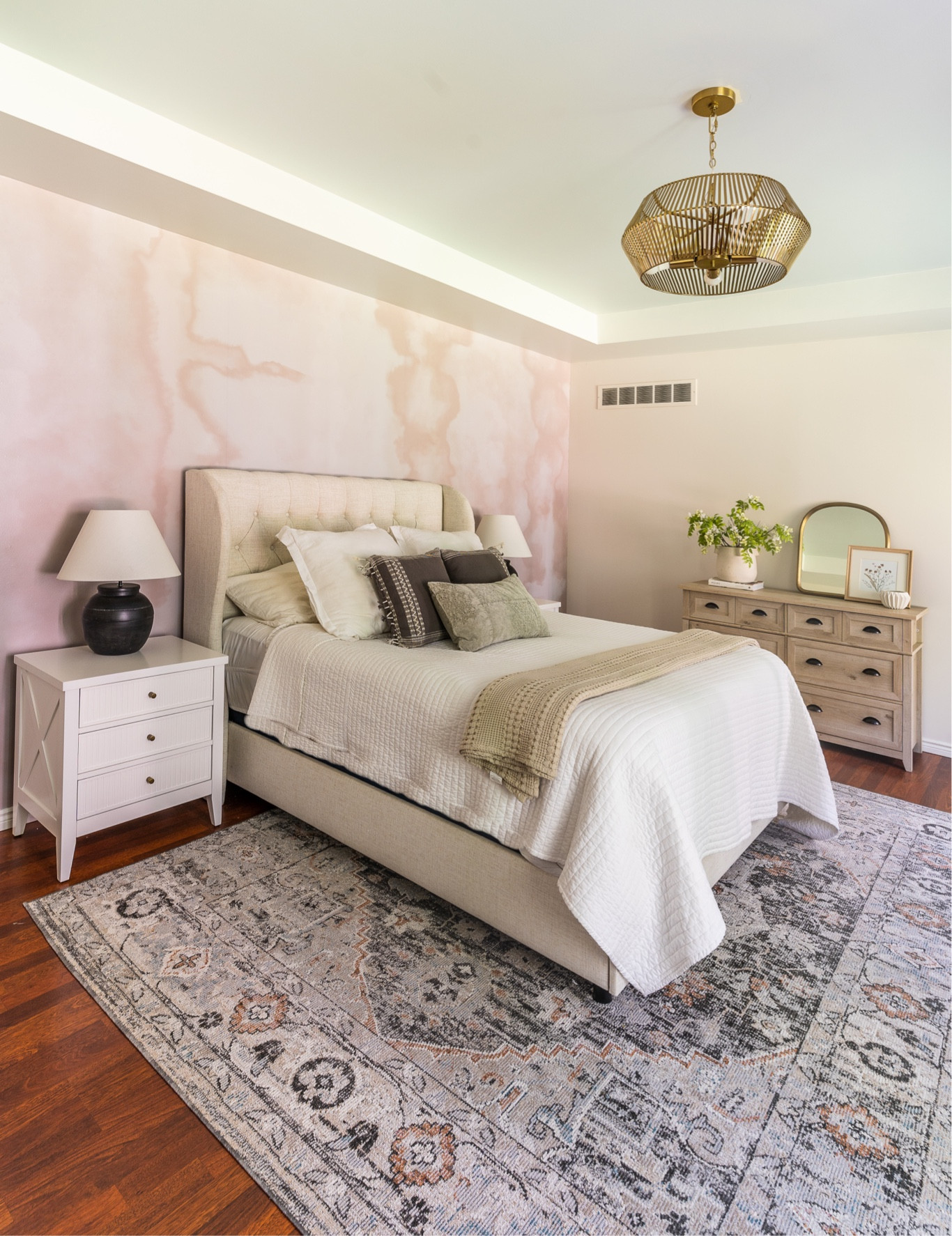 Shop my room!  Highly recommend the blanket from Amazon at the end of my bed! 

#LTKhome