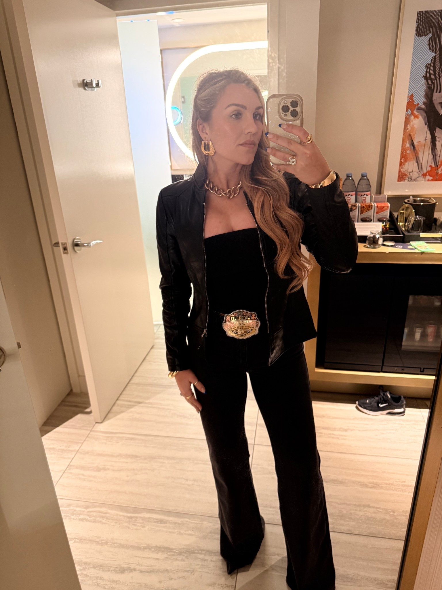 Black and gold 🖤💛